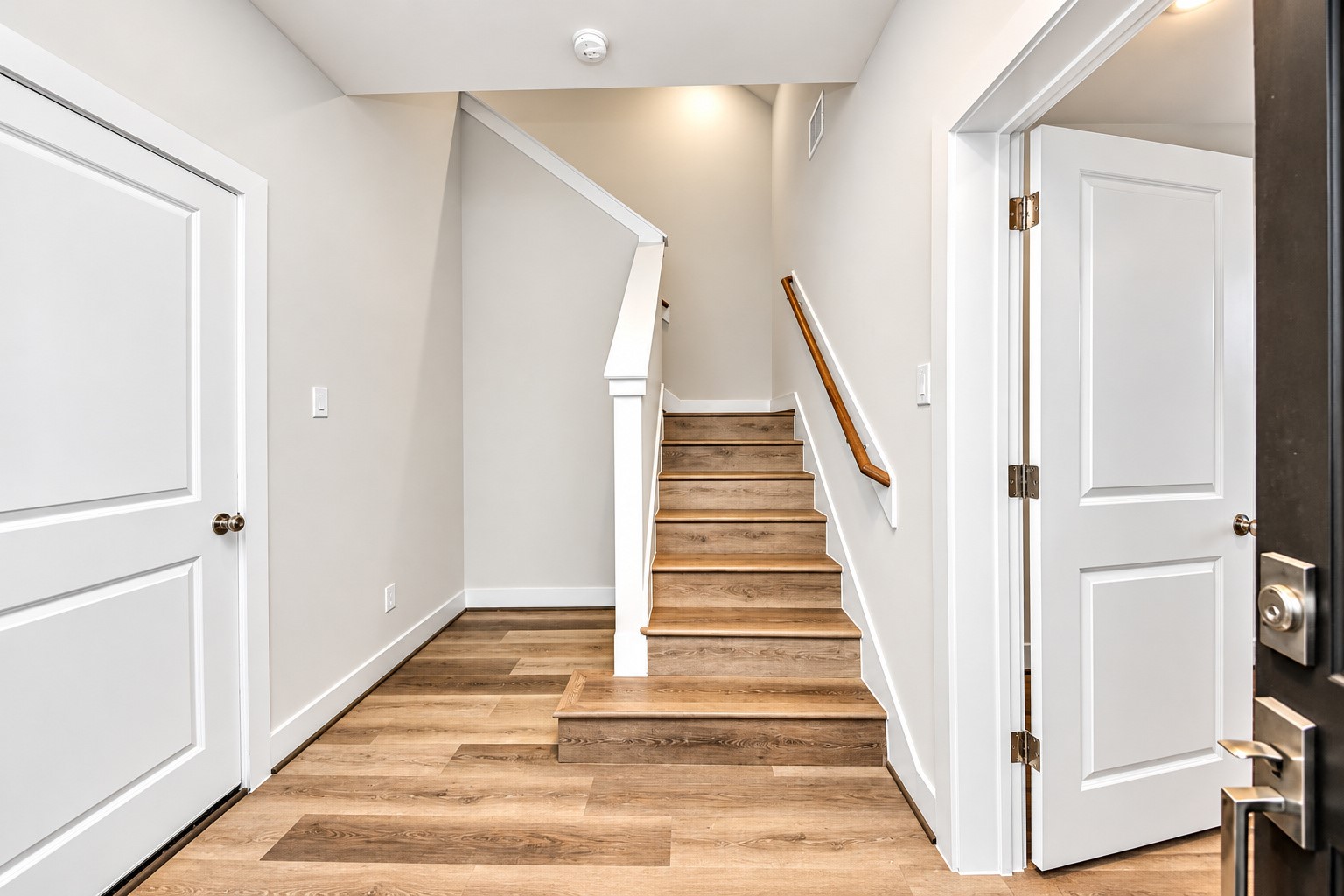 Foyer/Entryway Foyer/Entryway