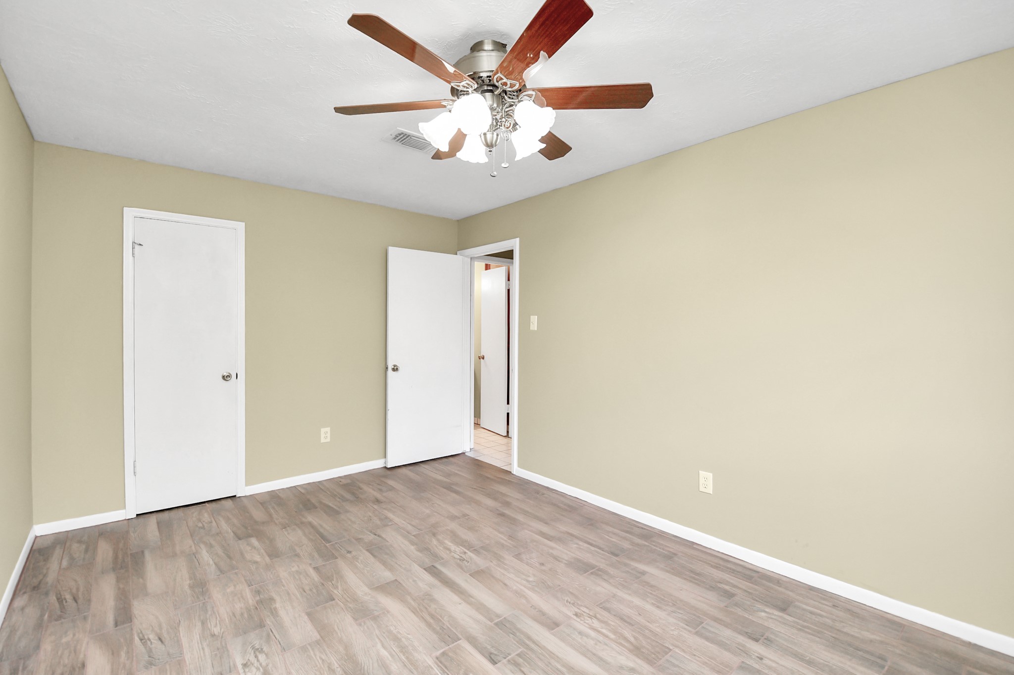 15015 Ringfield Drive, Houston, TX 77084