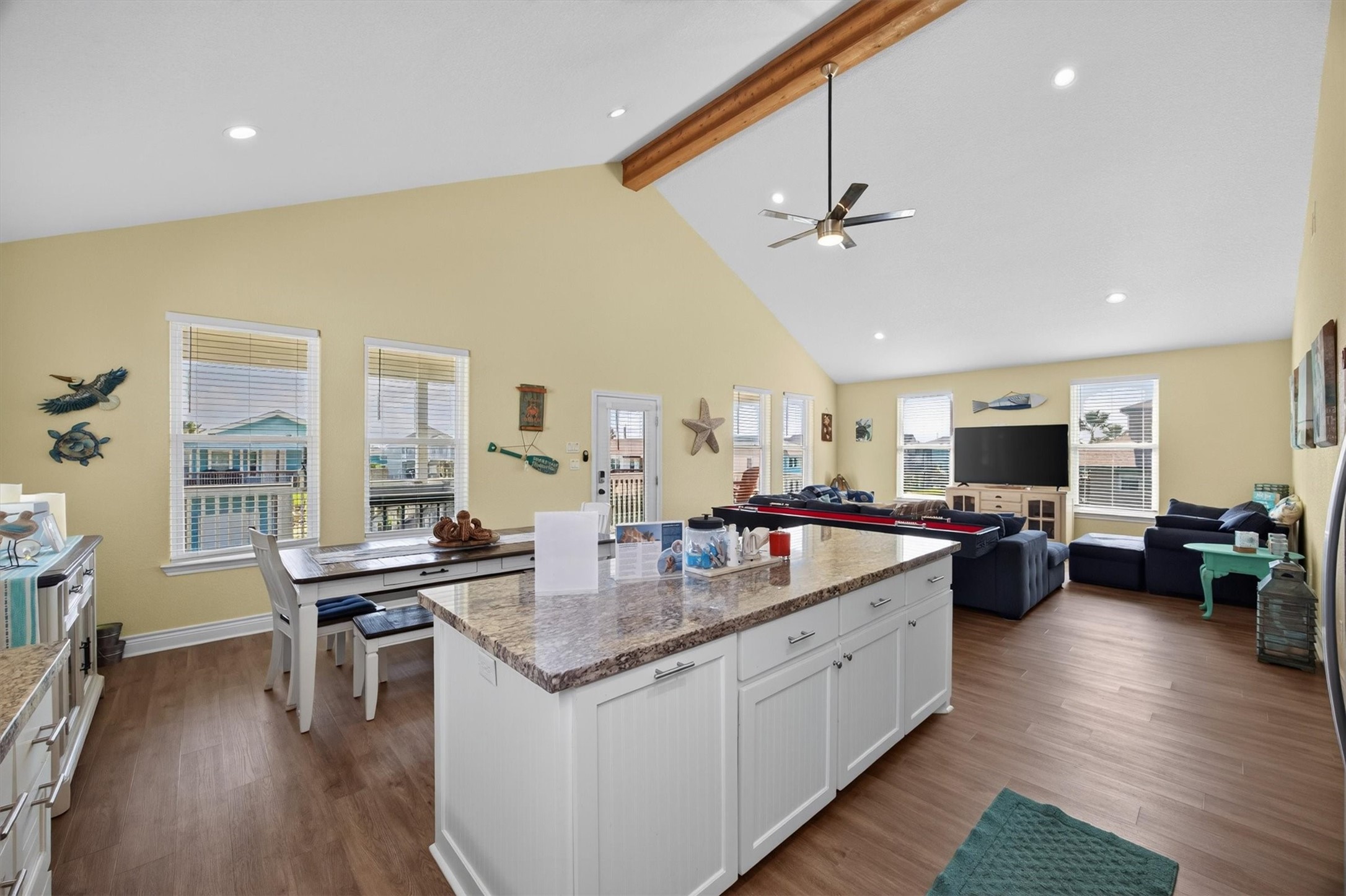 4022 Fort Bend Drive, Galveston, TX 77554