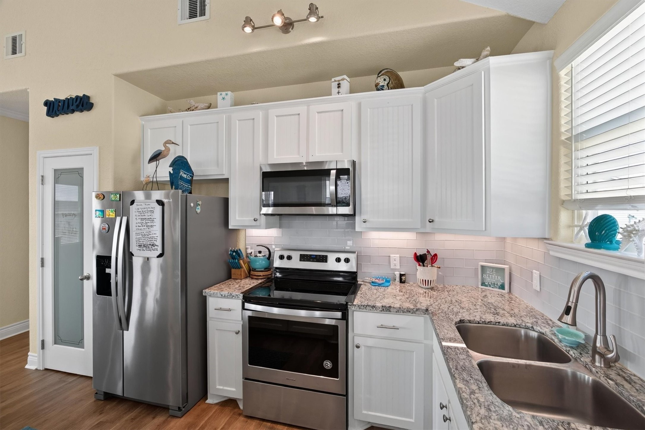 4022 Fort Bend Drive, Galveston, TX 77554