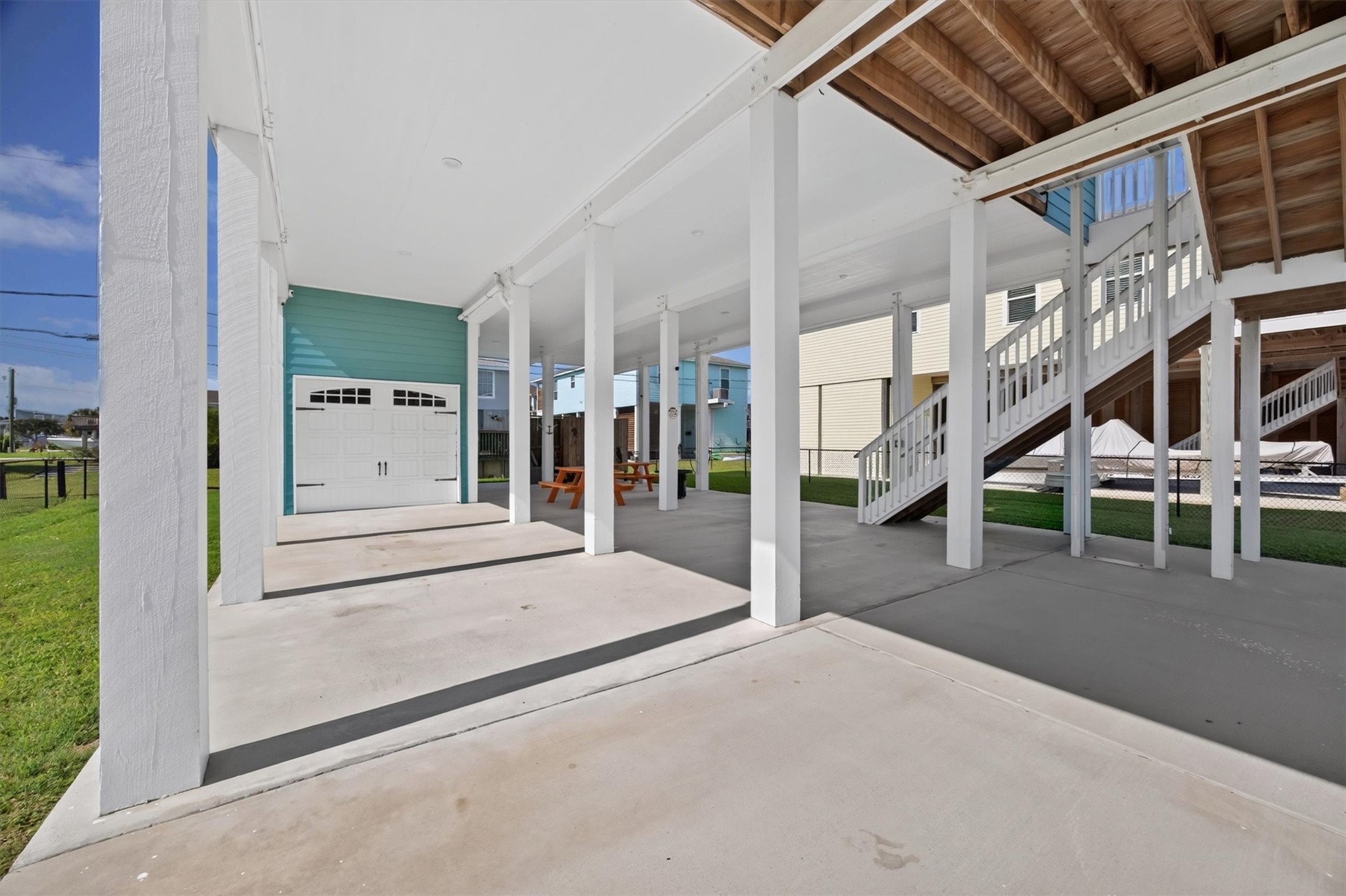 4022 Fort Bend Drive, Galveston, TX 77554