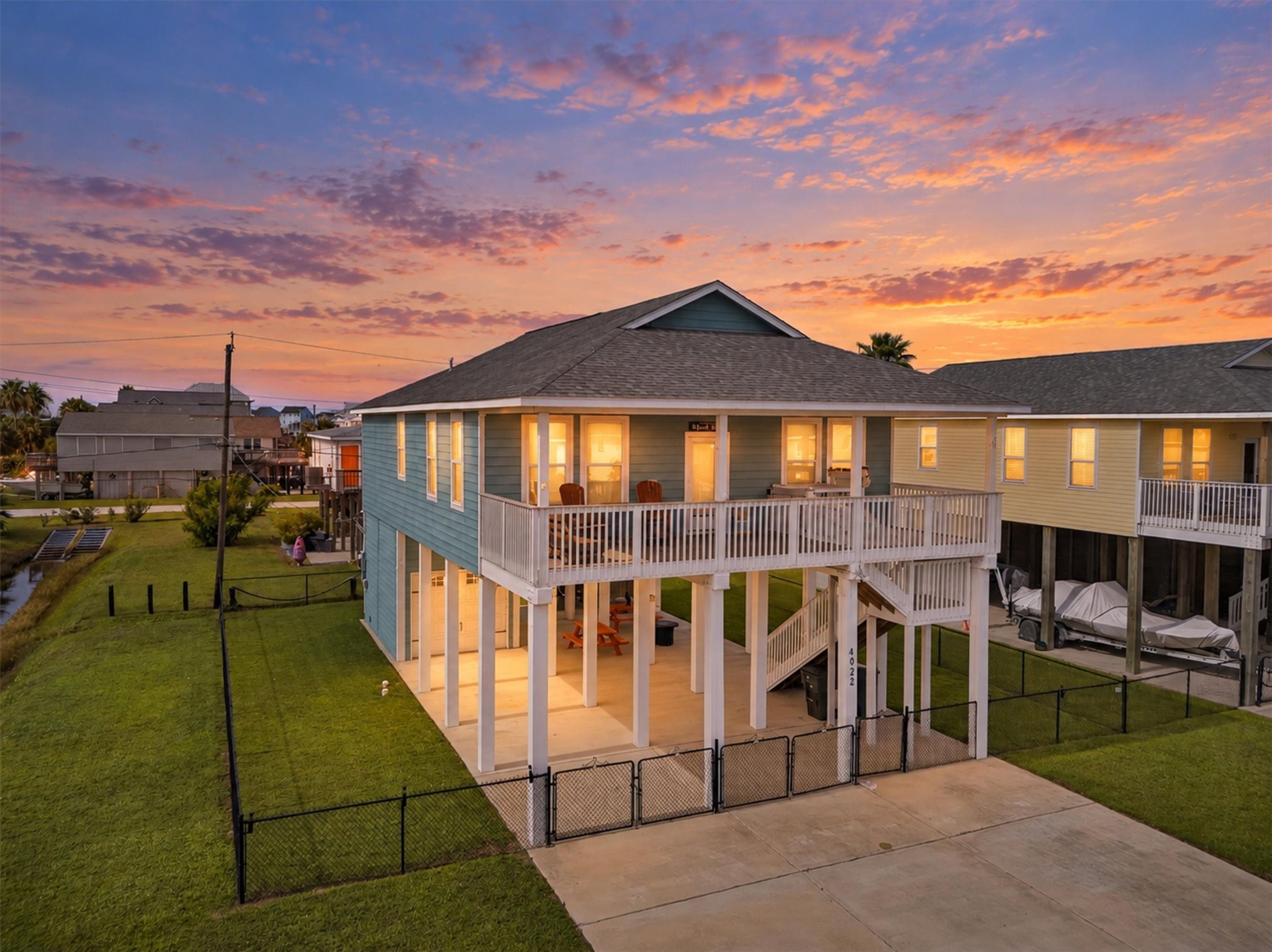 4022 Fort Bend Drive, Galveston, TX 77554
