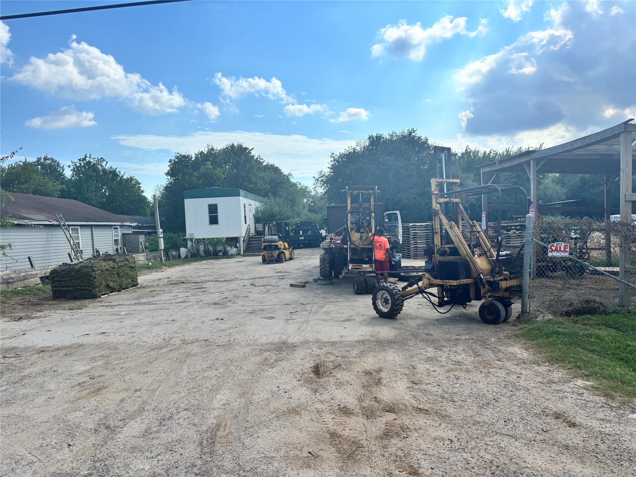 4701 Highway 6, Hitchcock, TX 77563 4701 Highway 6, Hitchcock, TX 77563