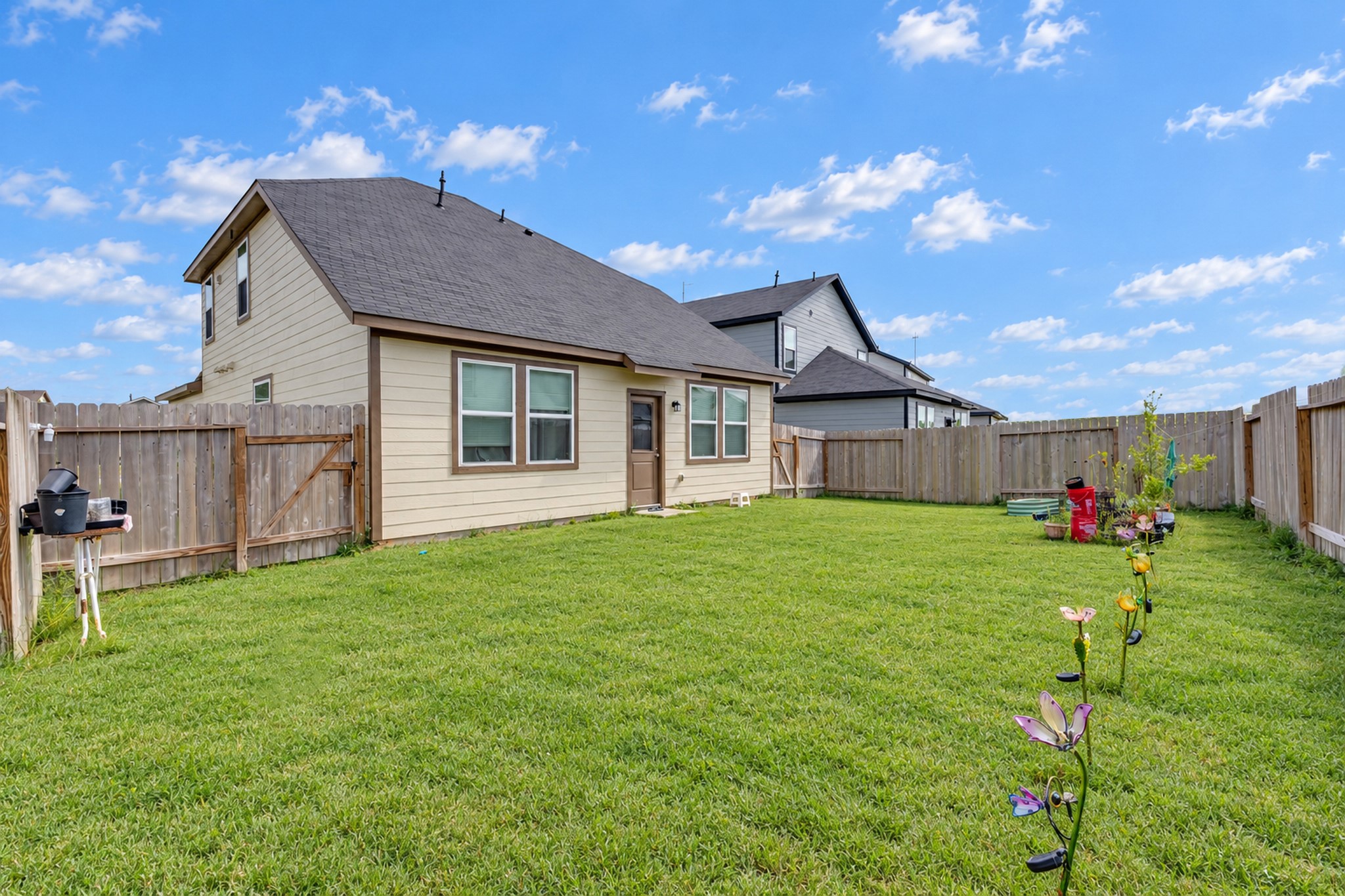 1723 Greendale Drive, Missouri City, TX 77489
