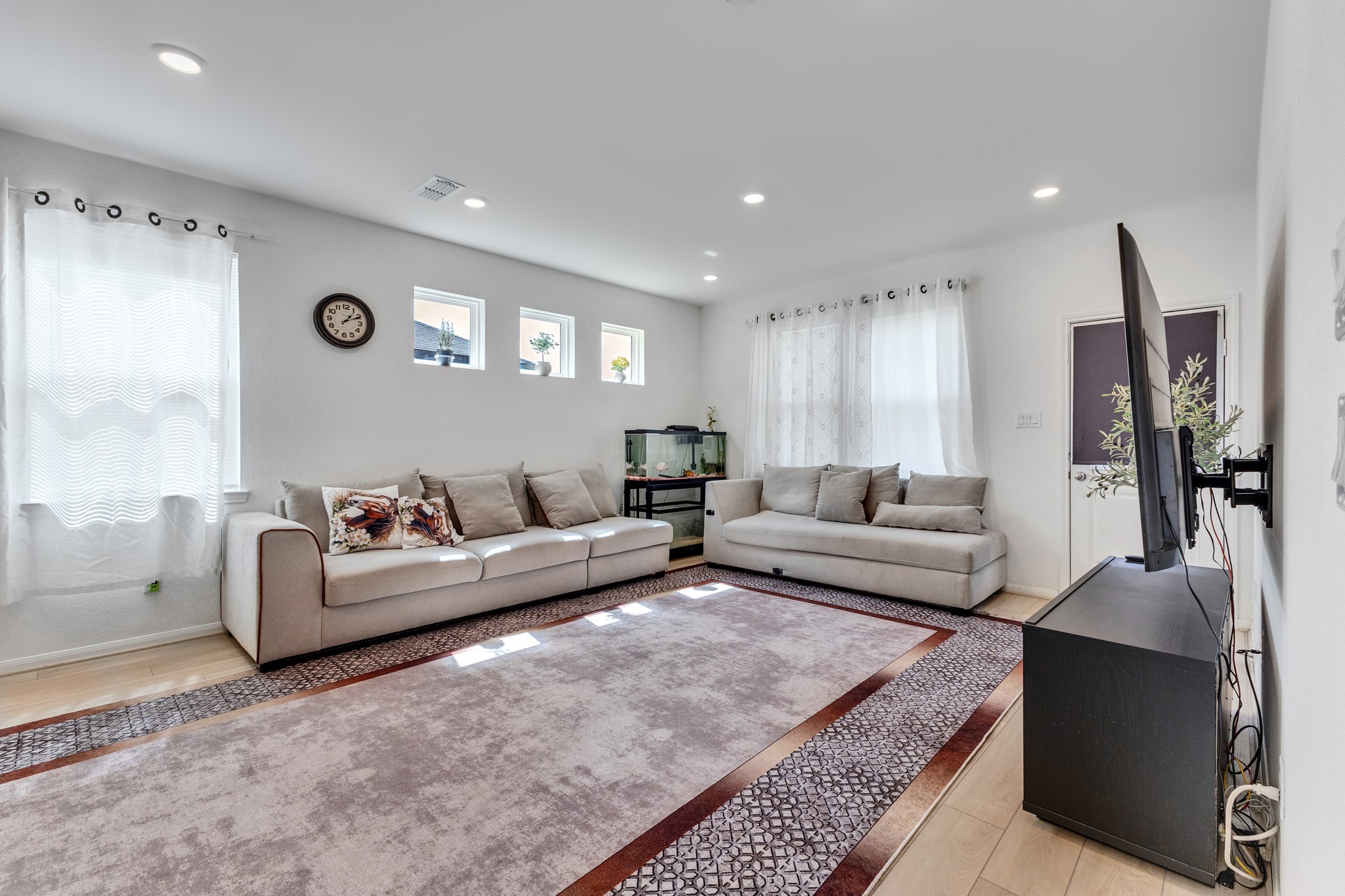 1723 Greendale Drive, Missouri City, TX 77489