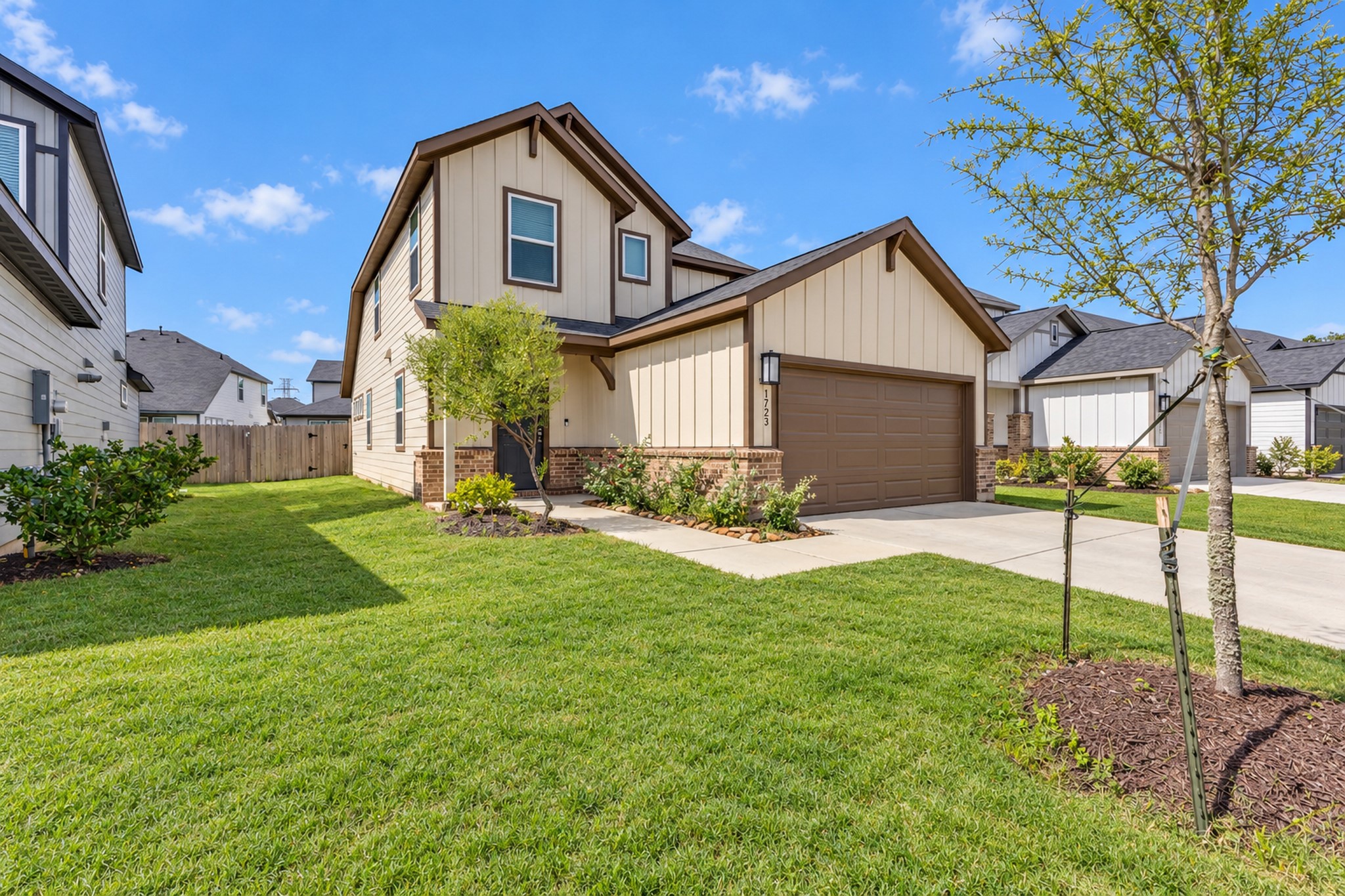 1723 Greendale Drive, Missouri City, TX 77489