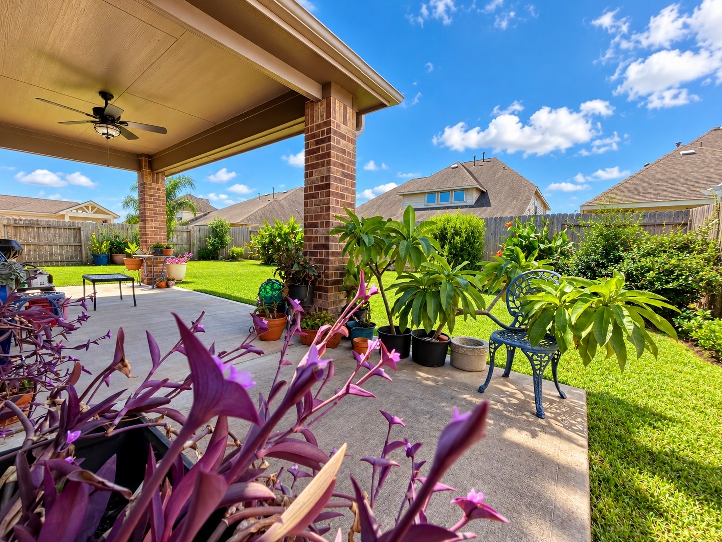 2285 Quiet Bluff Lane, League City, TX 77573