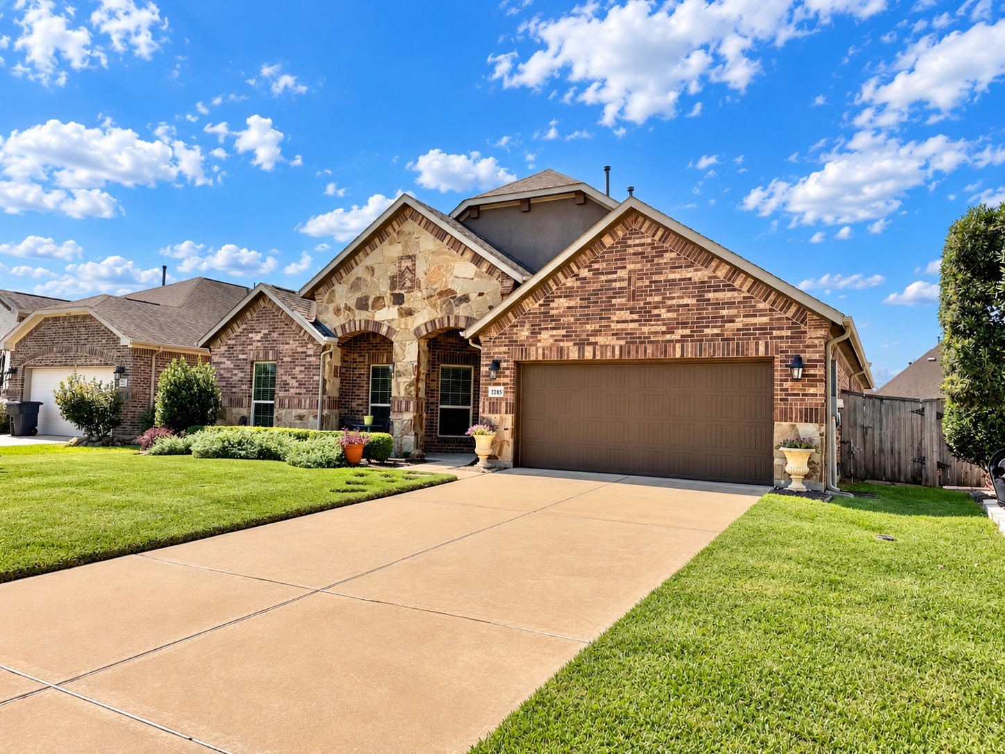 2285 Quiet Bluff Lane, League City, TX 77573
