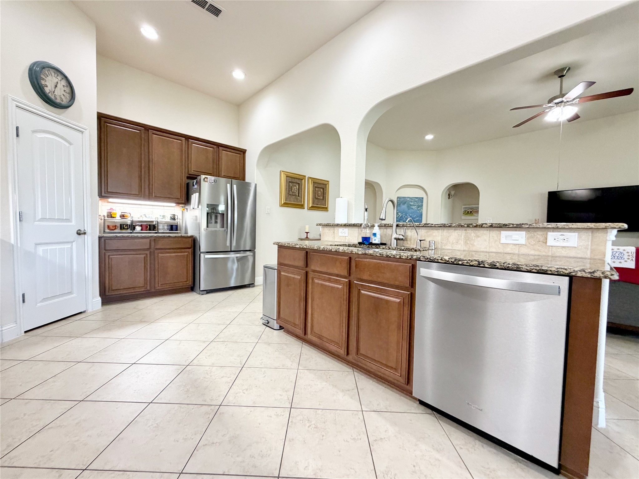 2285 Quiet Bluff Lane, League City, TX 77573