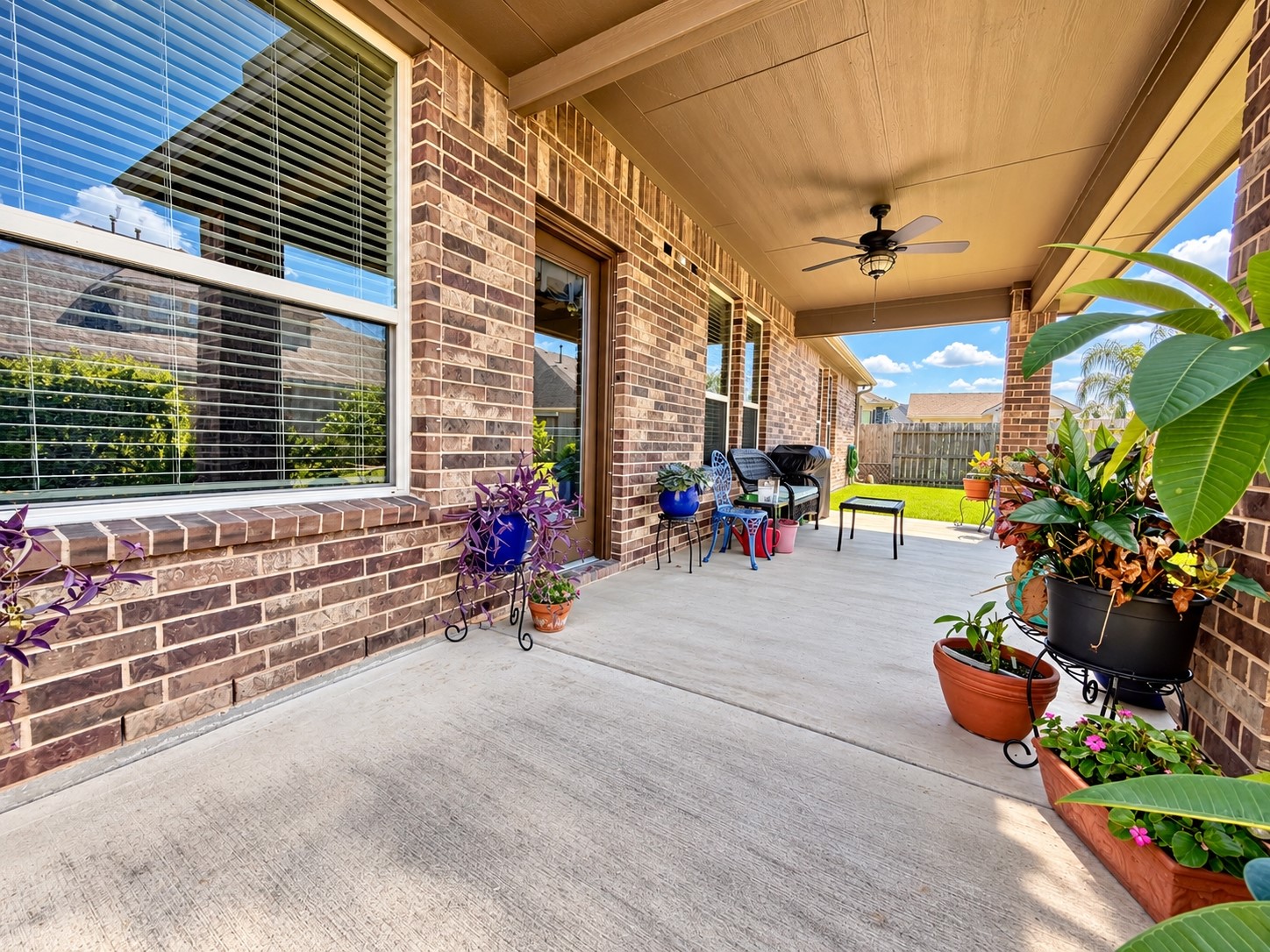 2285 Quiet Bluff Lane, League City, TX 77573