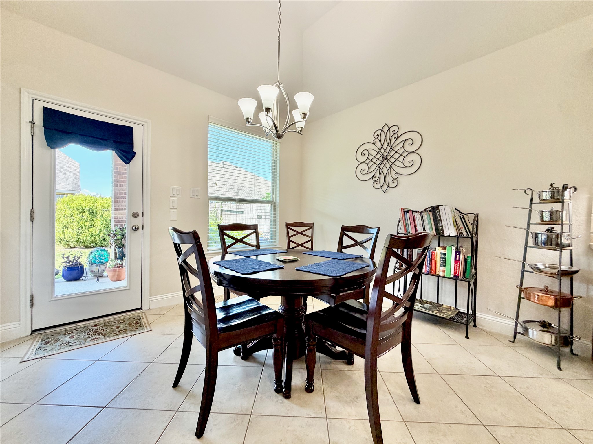 2285 Quiet Bluff Lane, League City, TX 77573