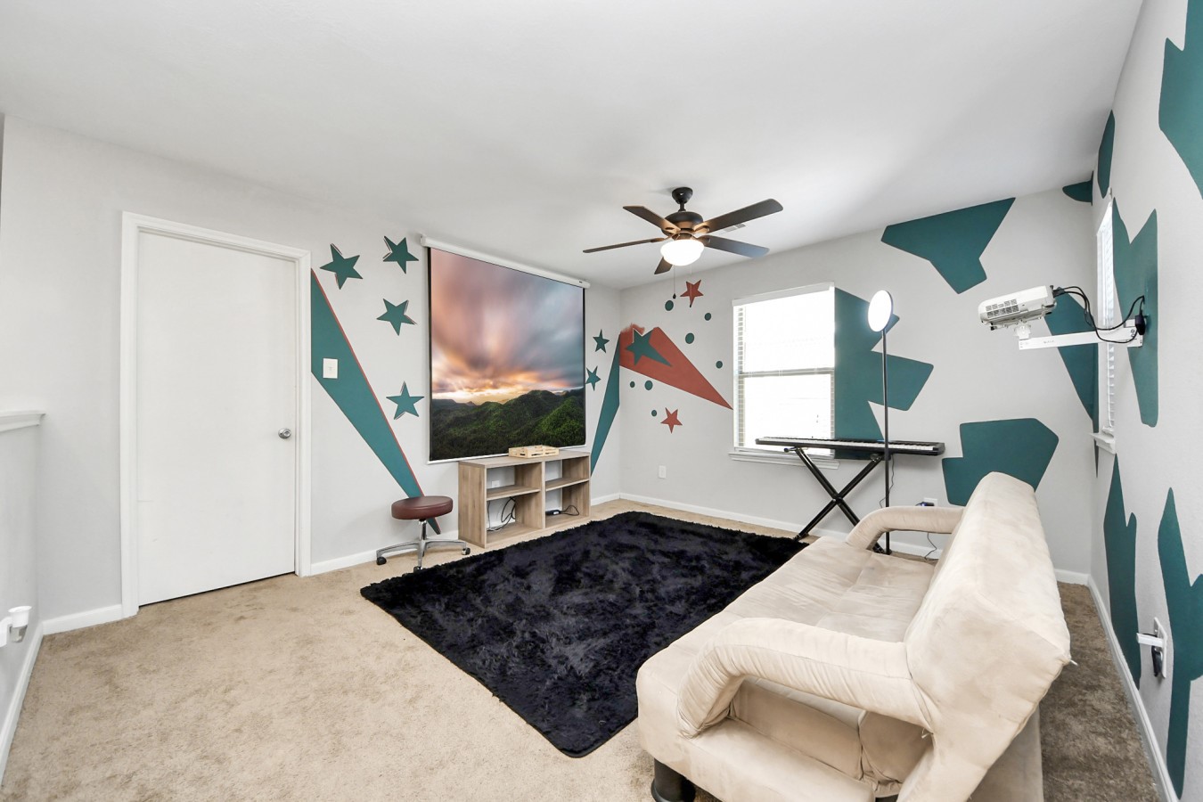 Game room upstairs