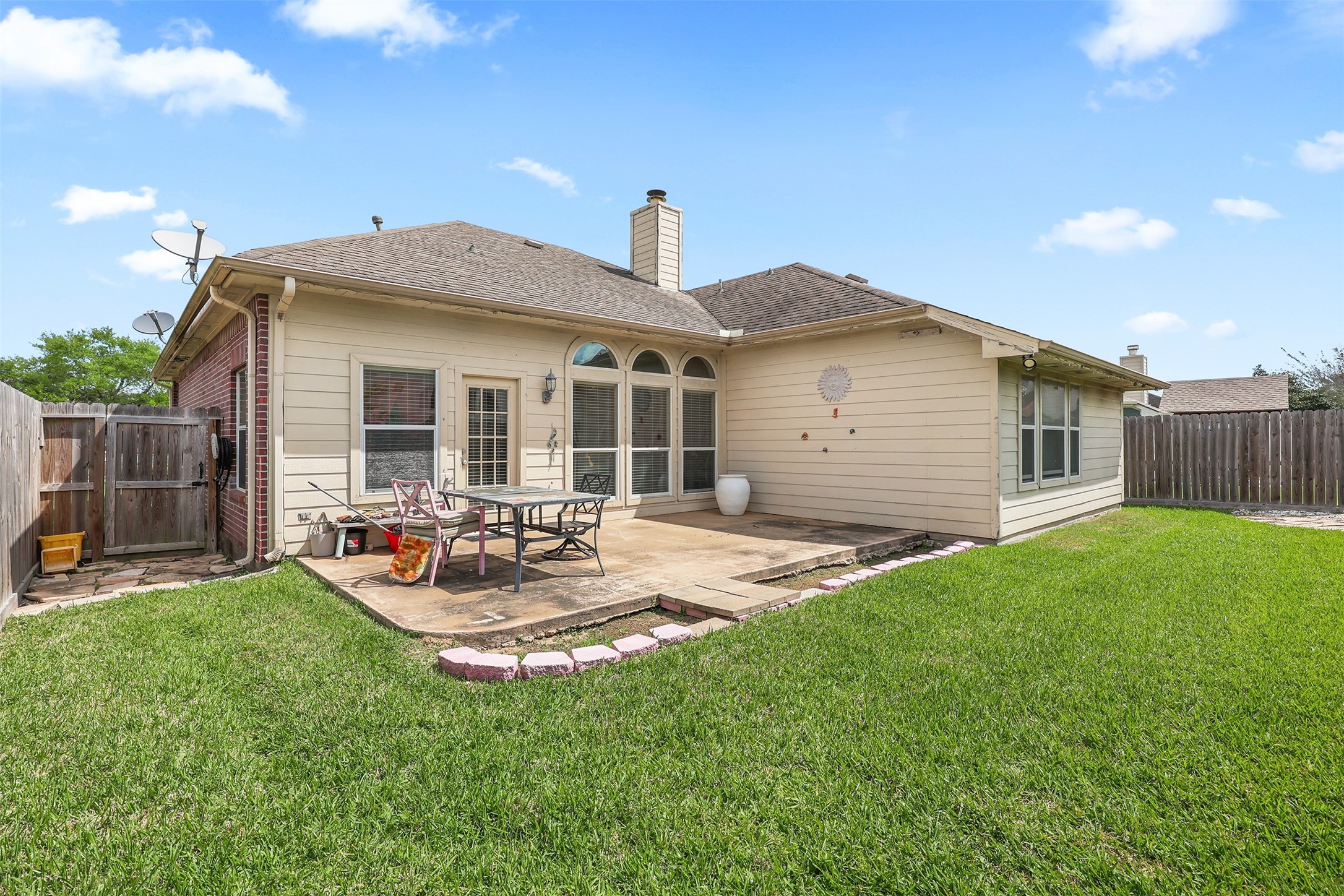 4906 Chase Stone Drive, Bacliff, TX 77518