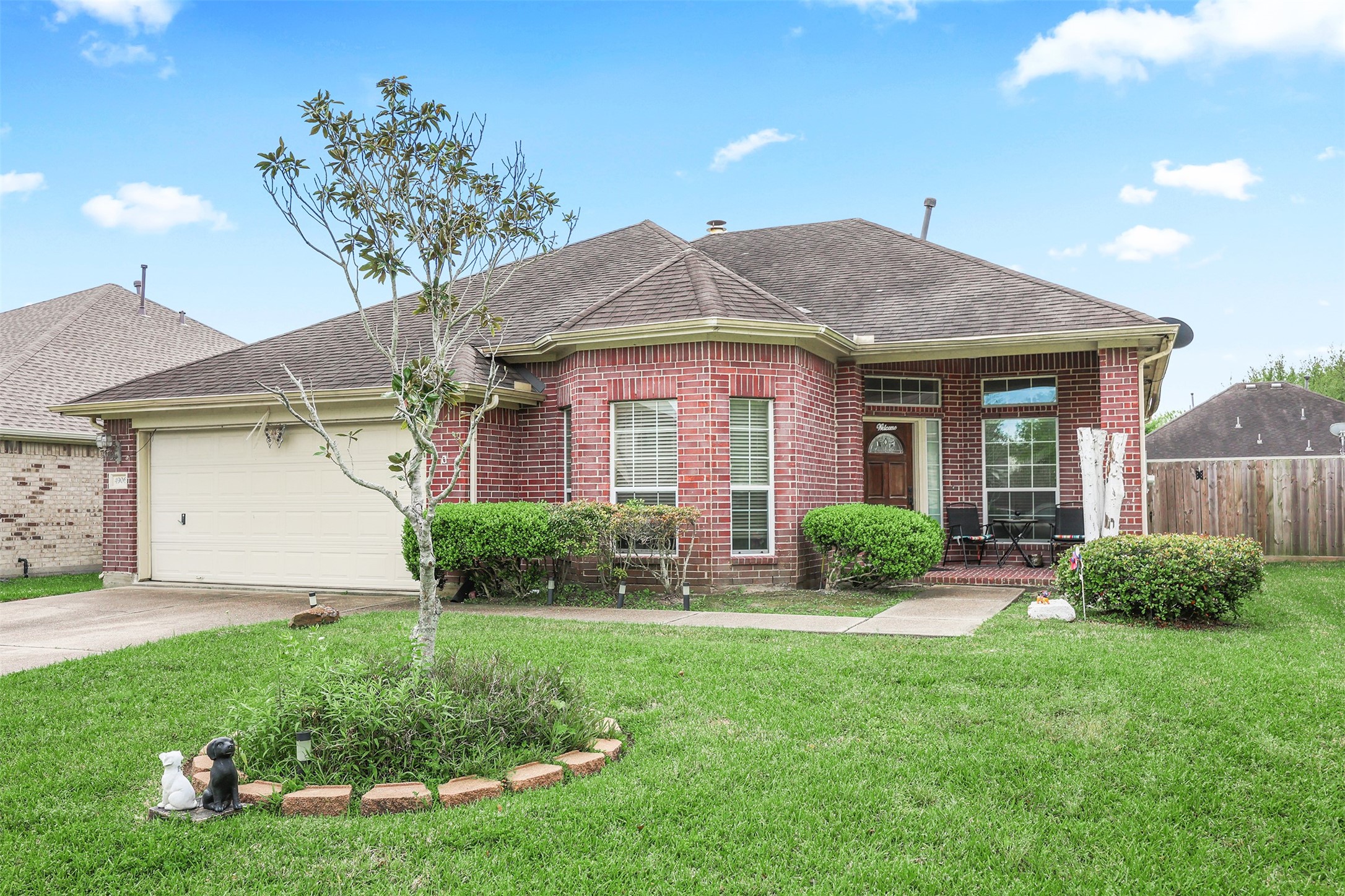 4906 Chase Stone Drive, Bacliff, TX 77518