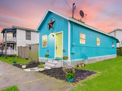 3917 Winnie Street, Galveston, TX 77550