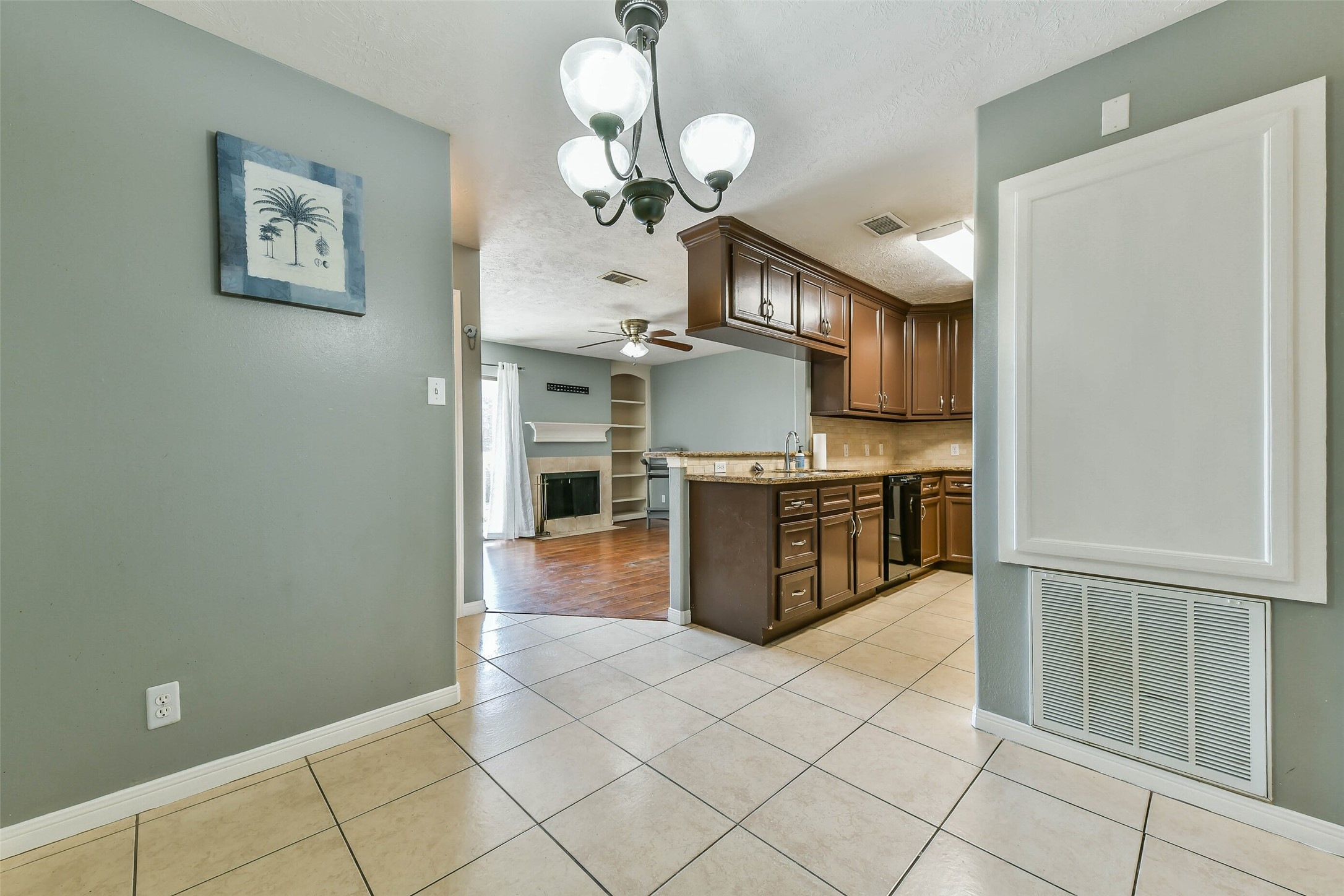 2501 Gulf Freeway, #243D, Dickinson, TX 77539