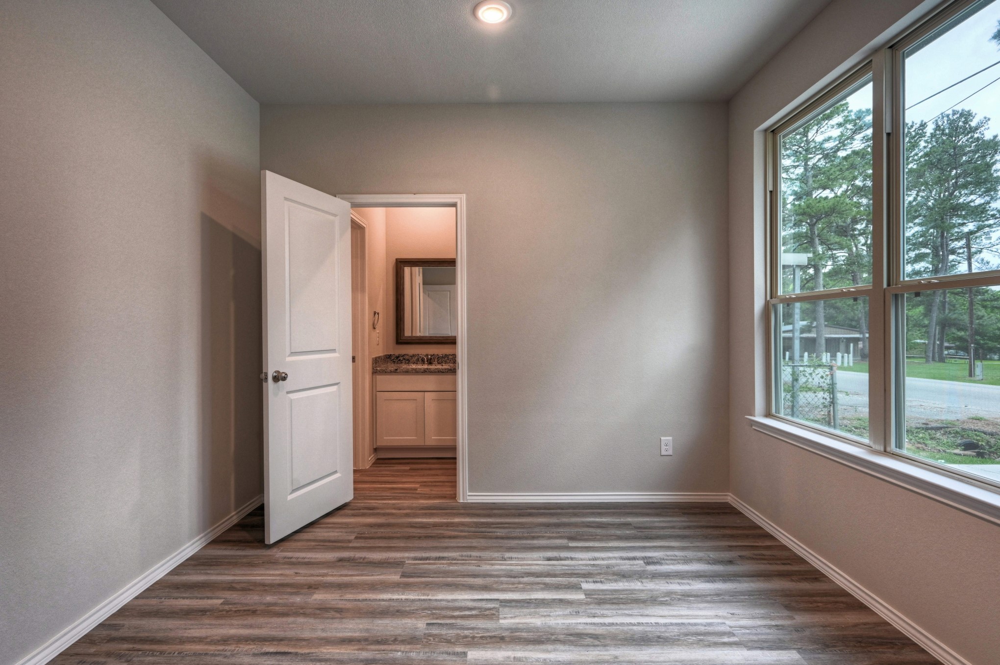 9595 DARKWOOD Street, Willis, TX 77318