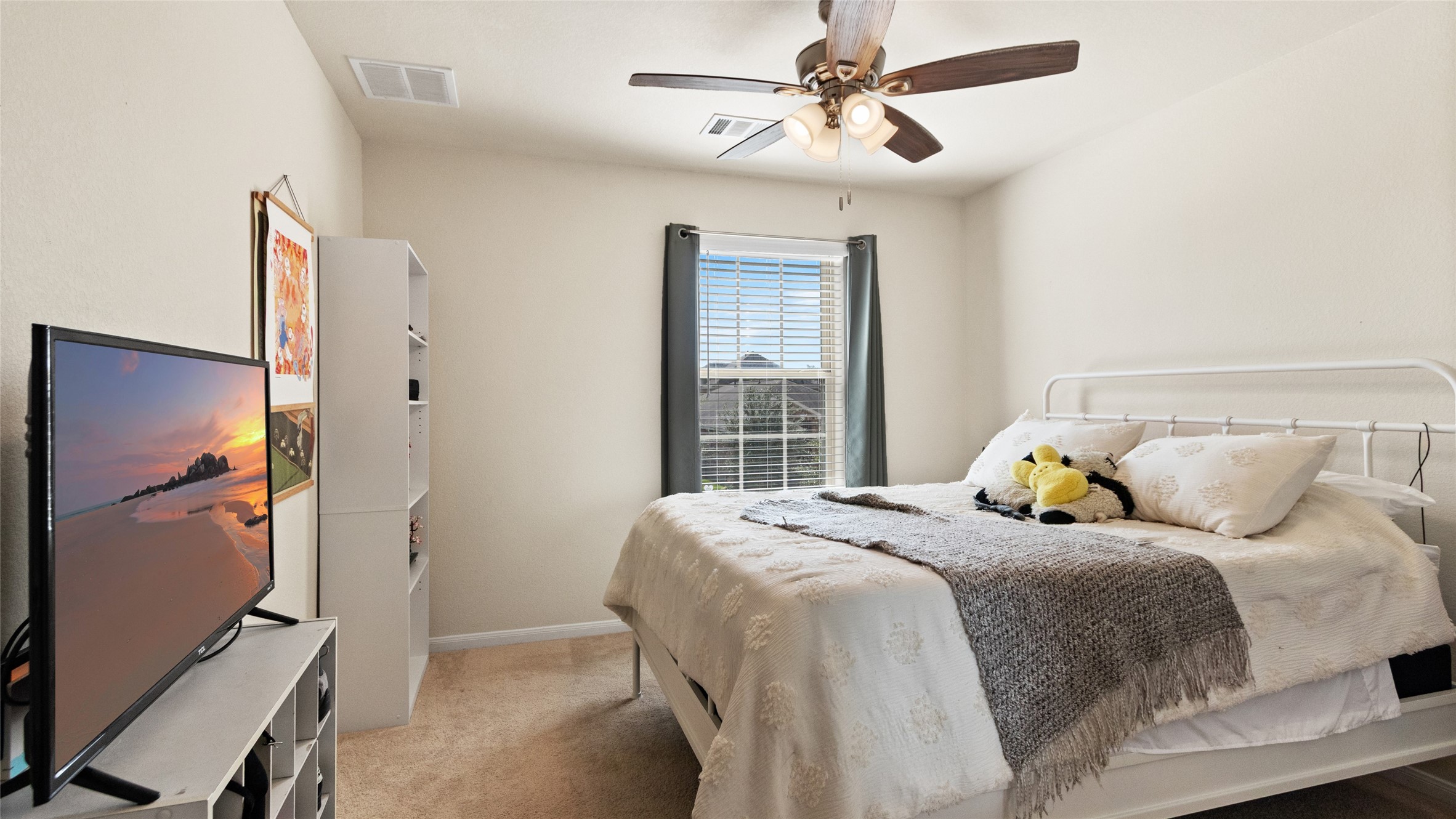 1668 Maggie Trail Drive, Alvin, TX 77511