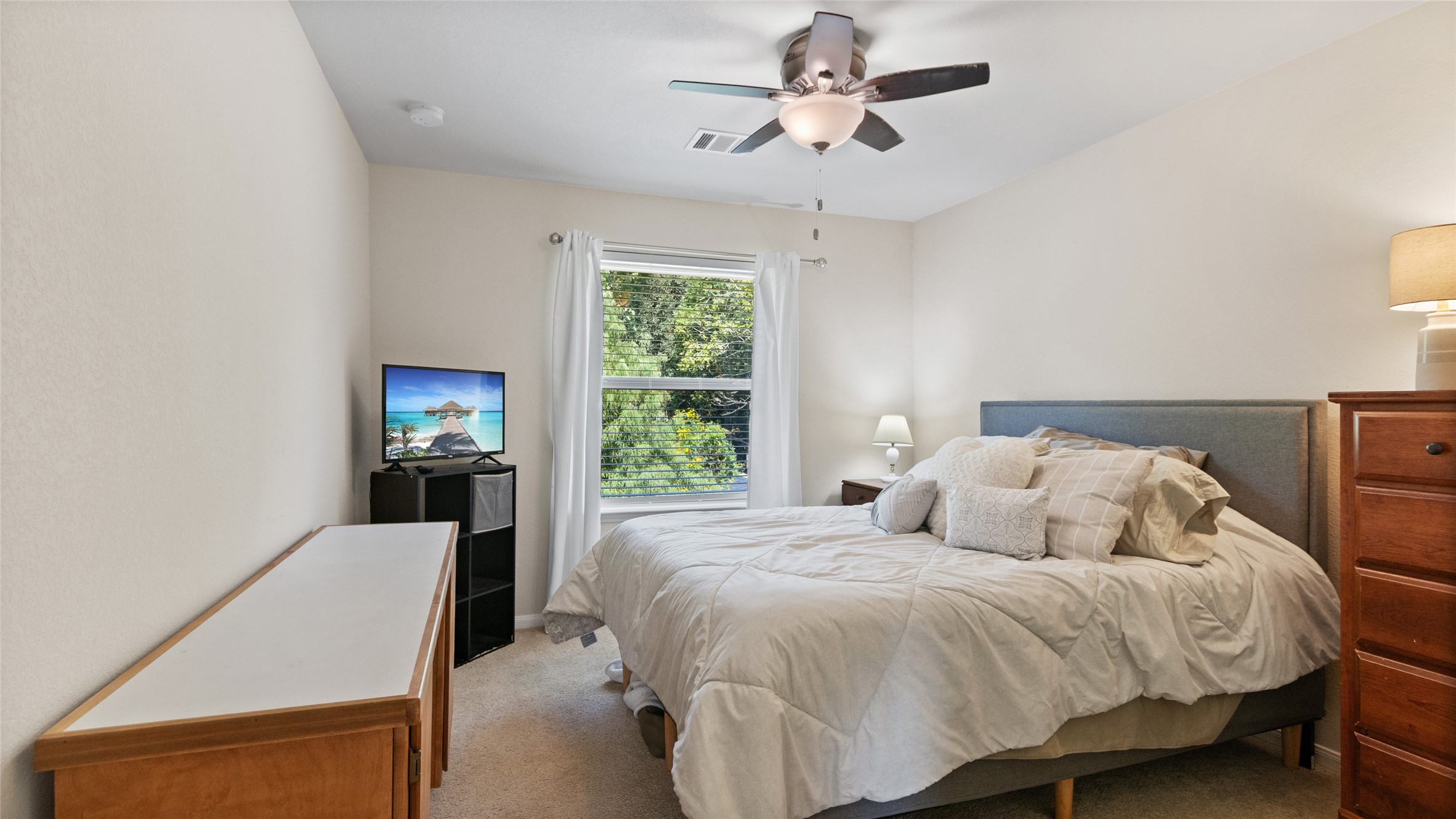 1668 Maggie Trail Drive, Alvin, TX 77511