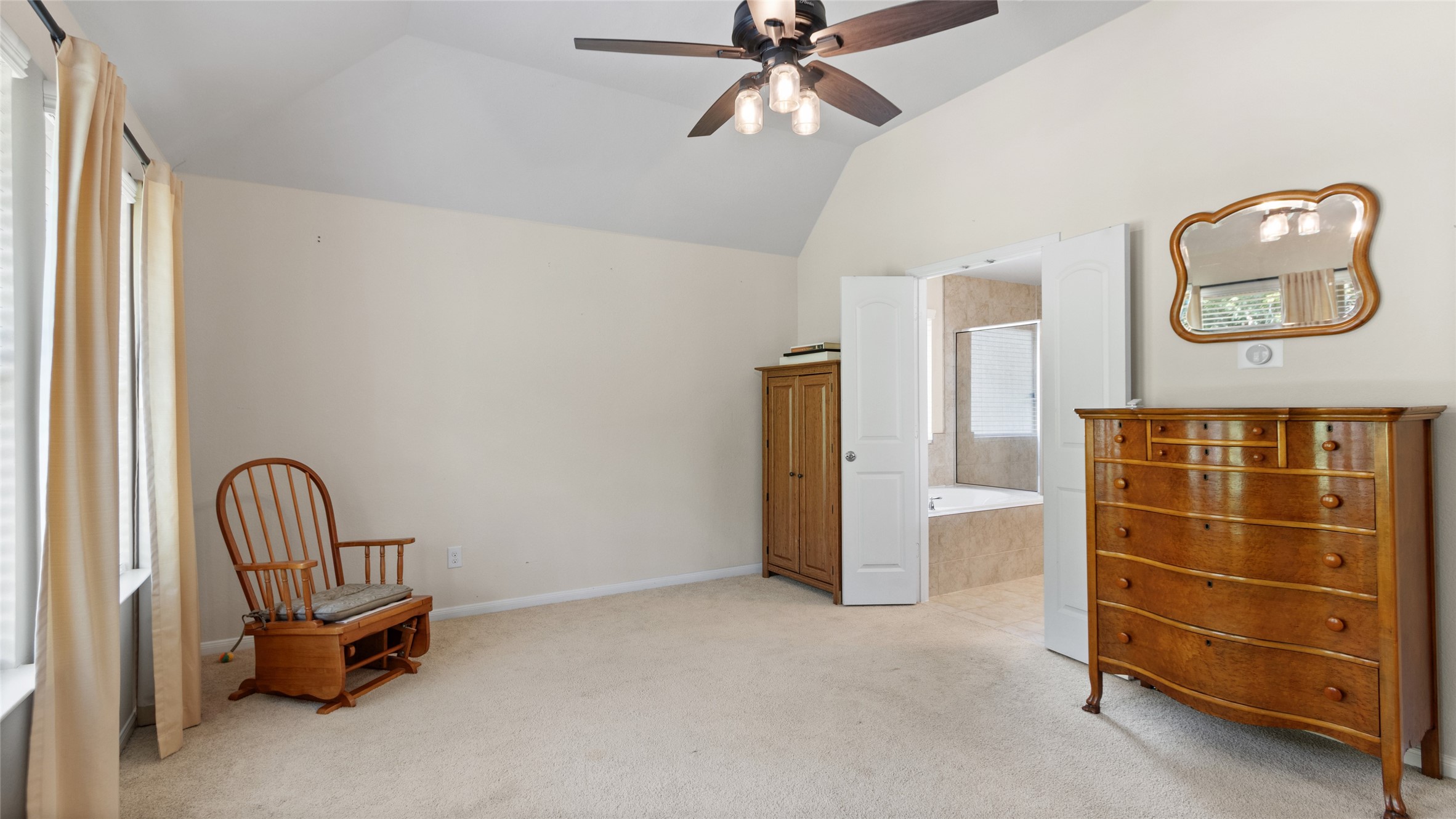 1668 Maggie Trail Drive, Alvin, TX 77511