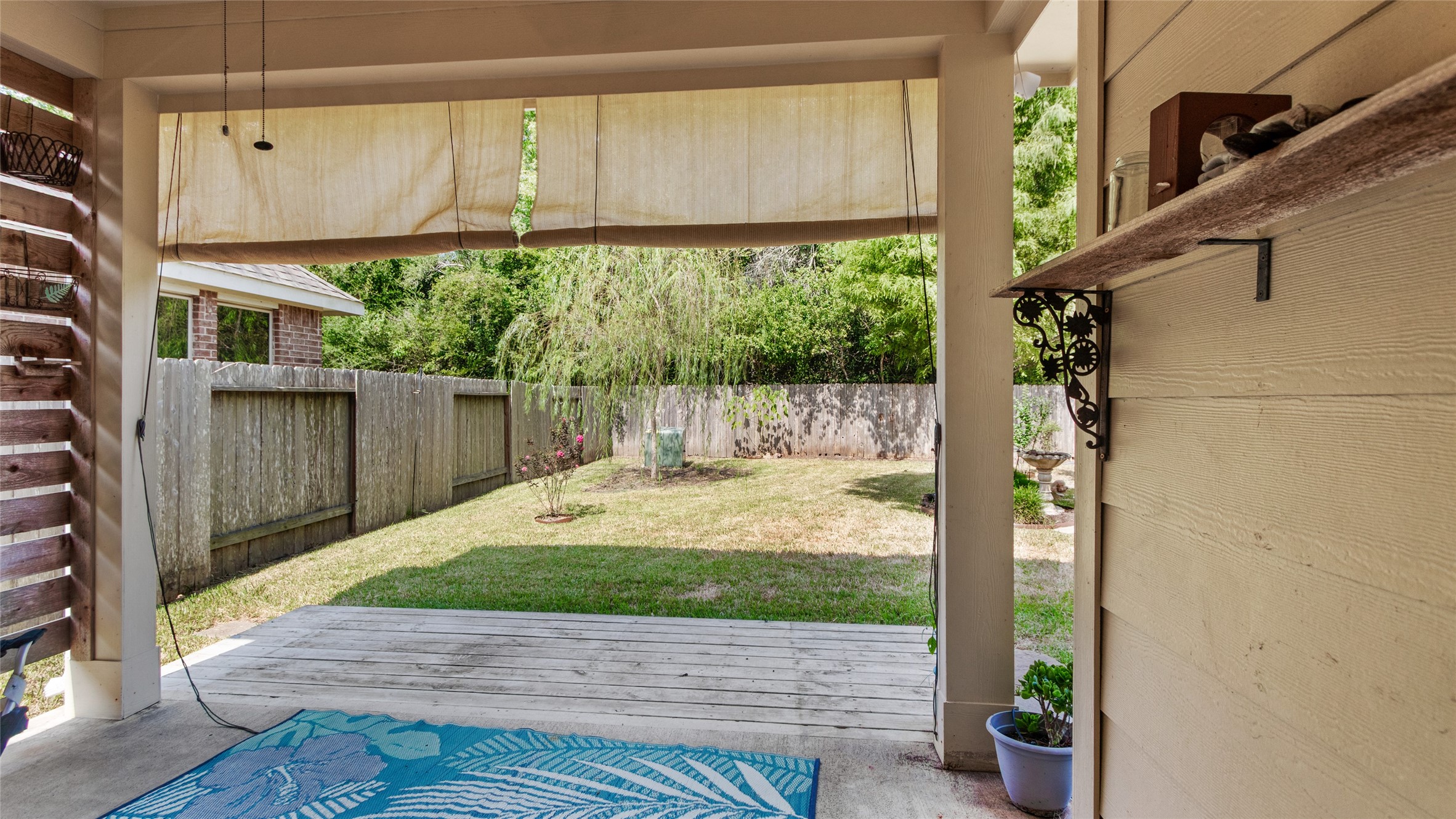 1668 Maggie Trail Drive, Alvin, TX 77511