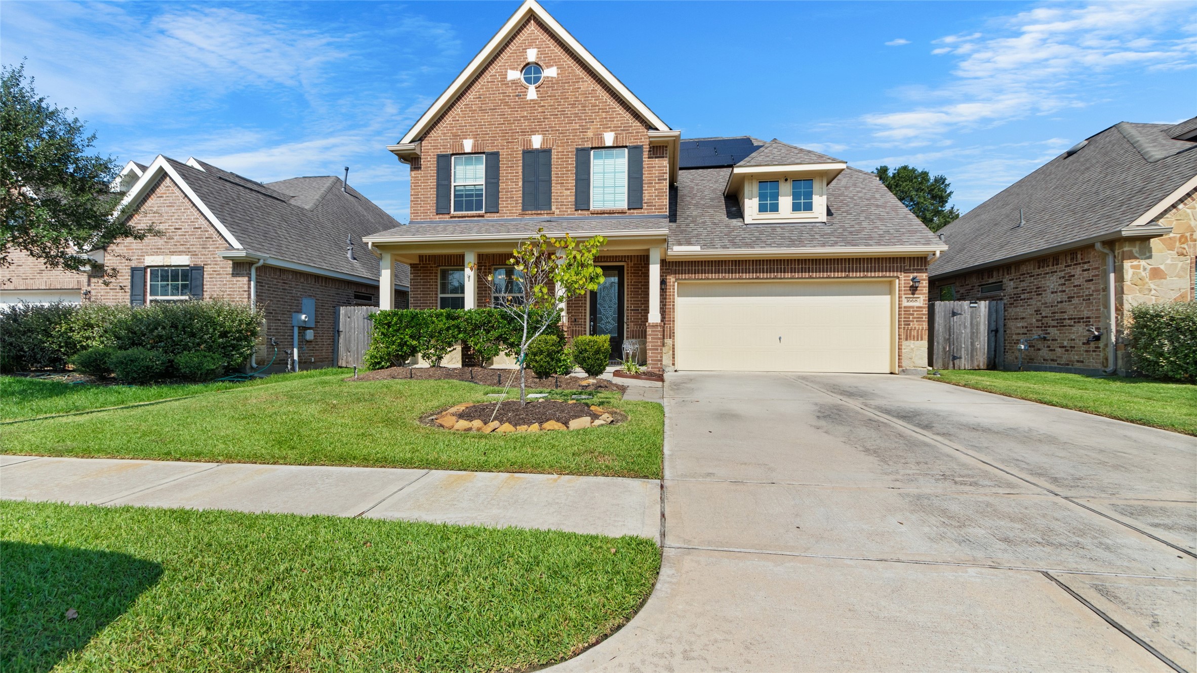 1668 Maggie Trail Drive, Alvin, TX 77511