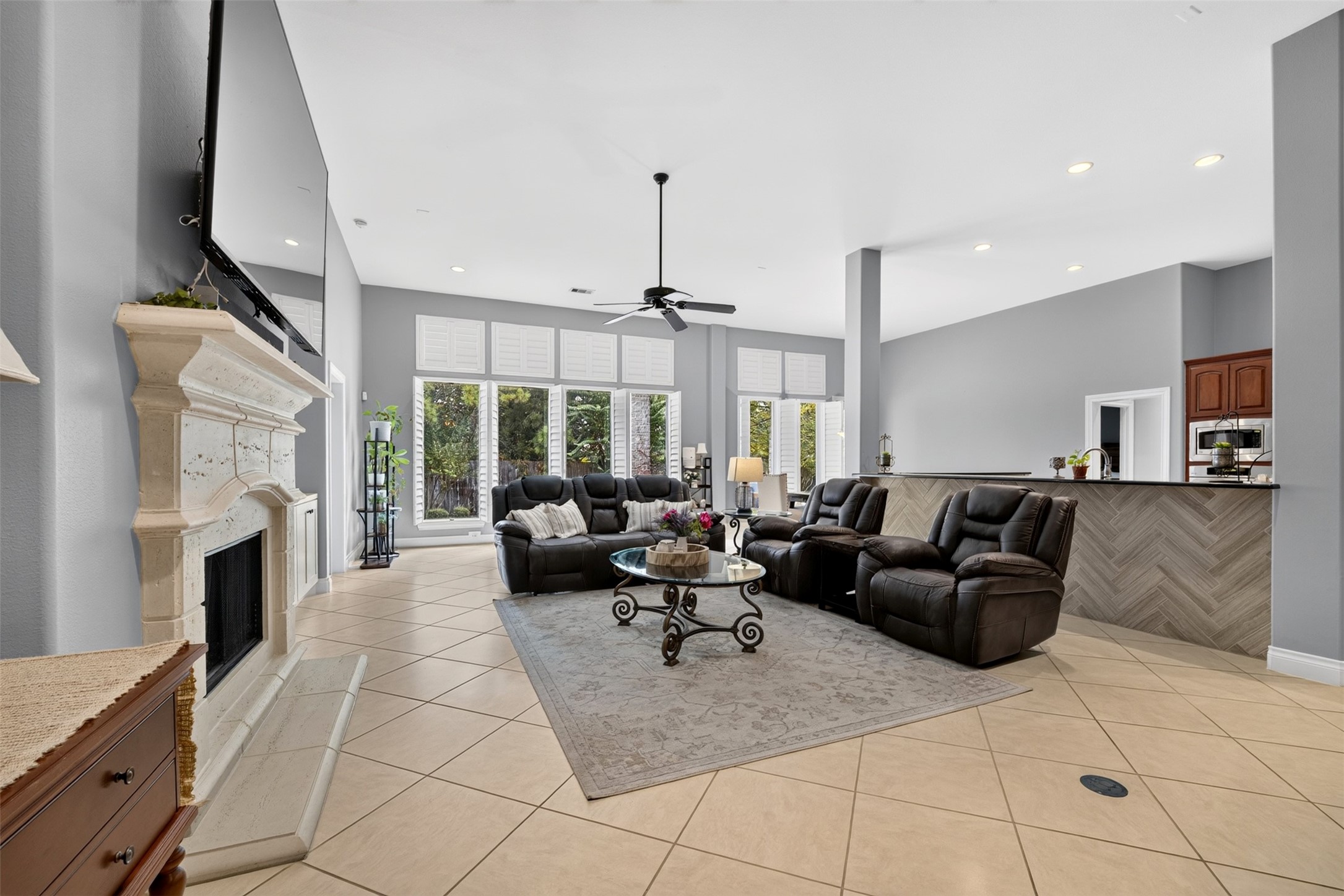 2318 Spring Lake Park Lane, Spring, TX 77386