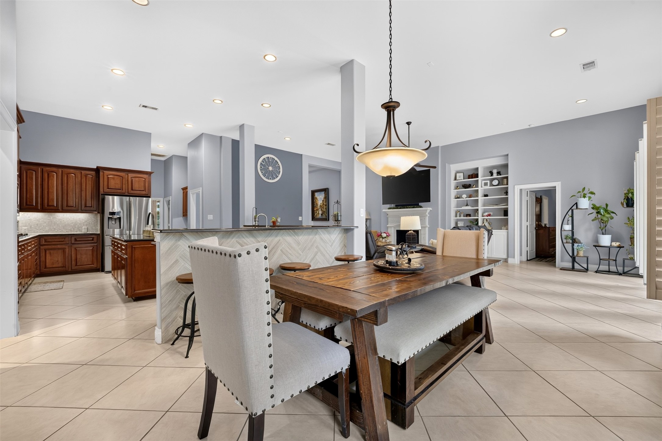 2318 Spring Lake Park Lane, Spring, TX 77386