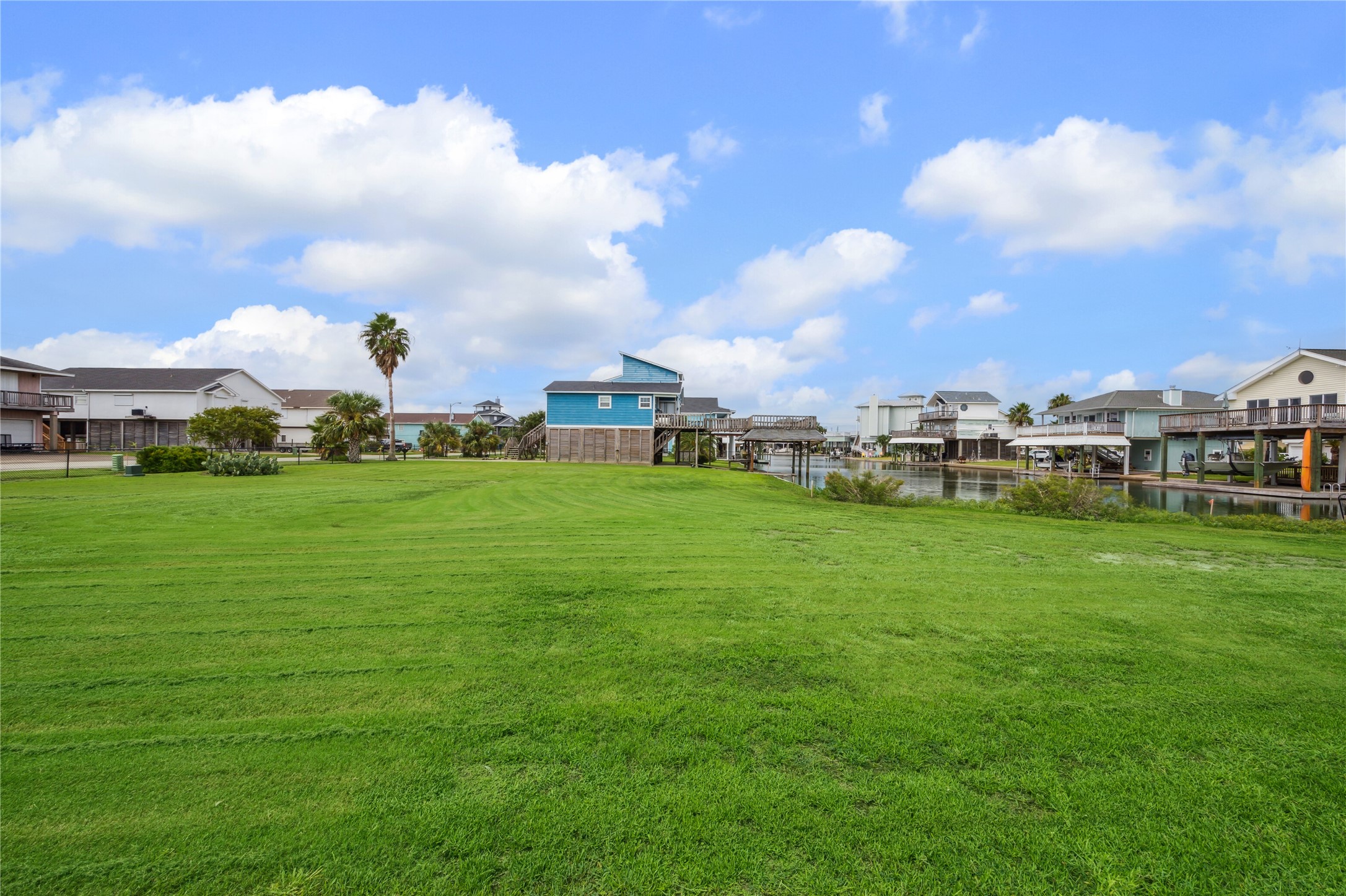1310 & 1314 Maui Drive, Tiki Island, TX 77554