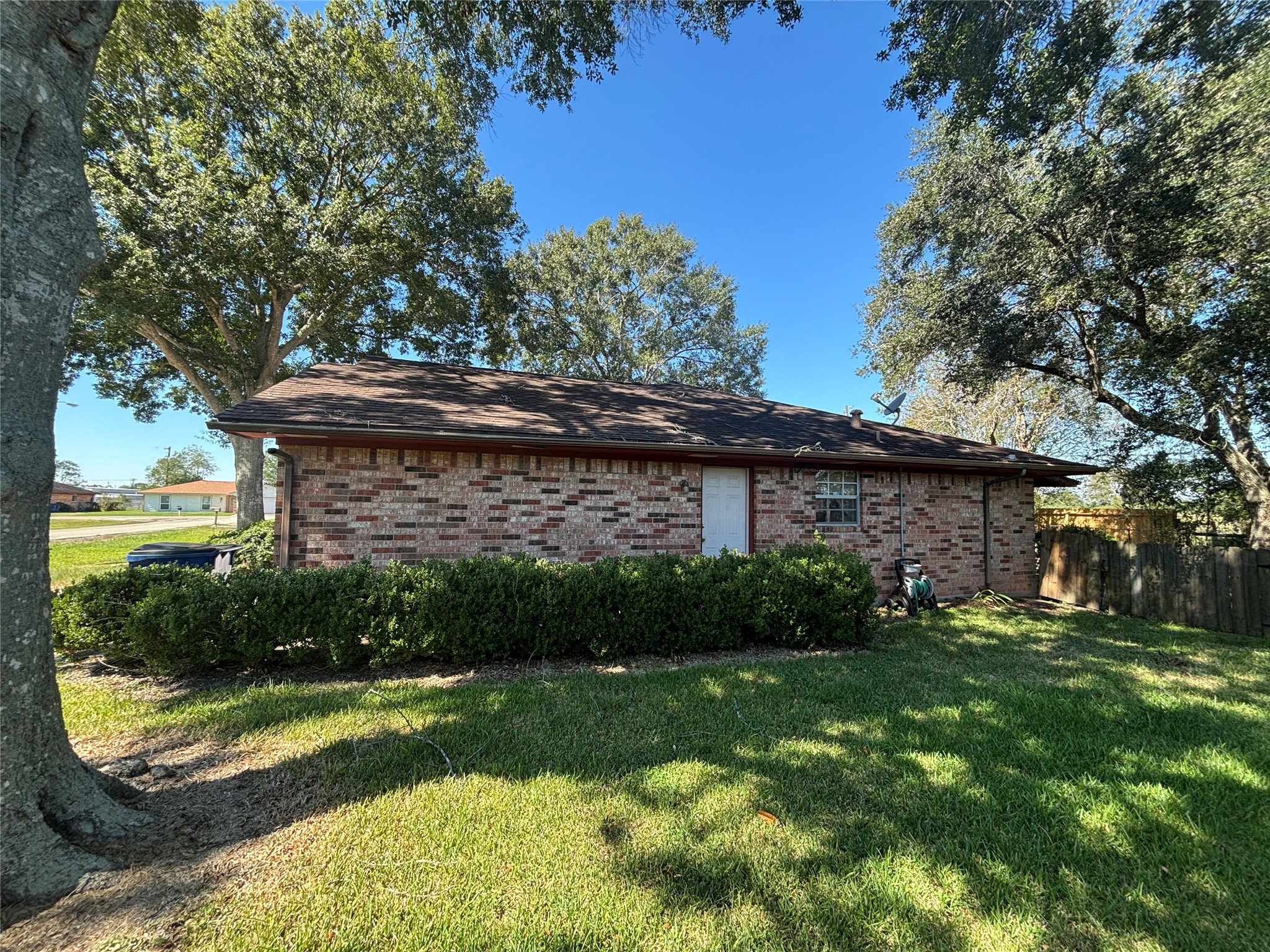 512 Francis Street, West Columbia, TX 77486 512 Francis Street, West Columbia, TX 77486