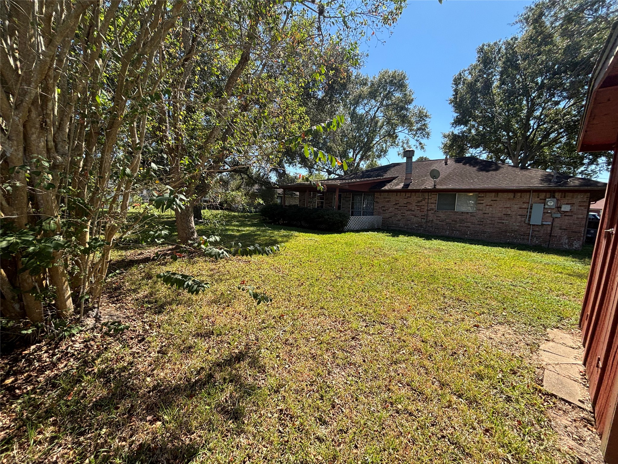 512 Francis Street, West Columbia, TX 77486