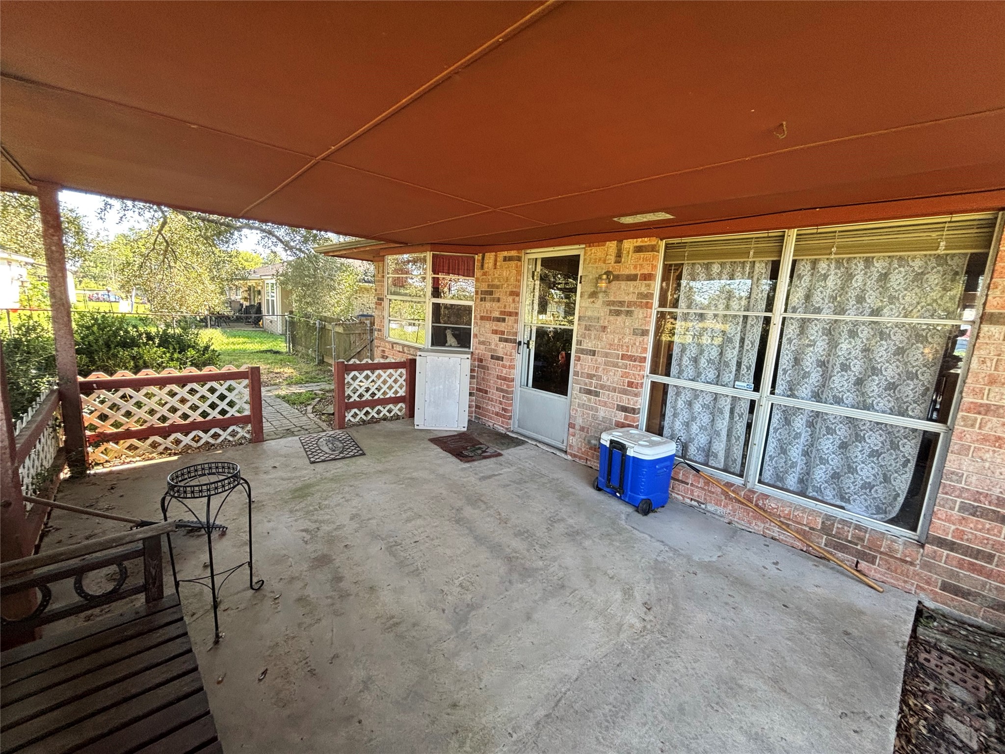 512 Francis Street, West Columbia, TX 77486