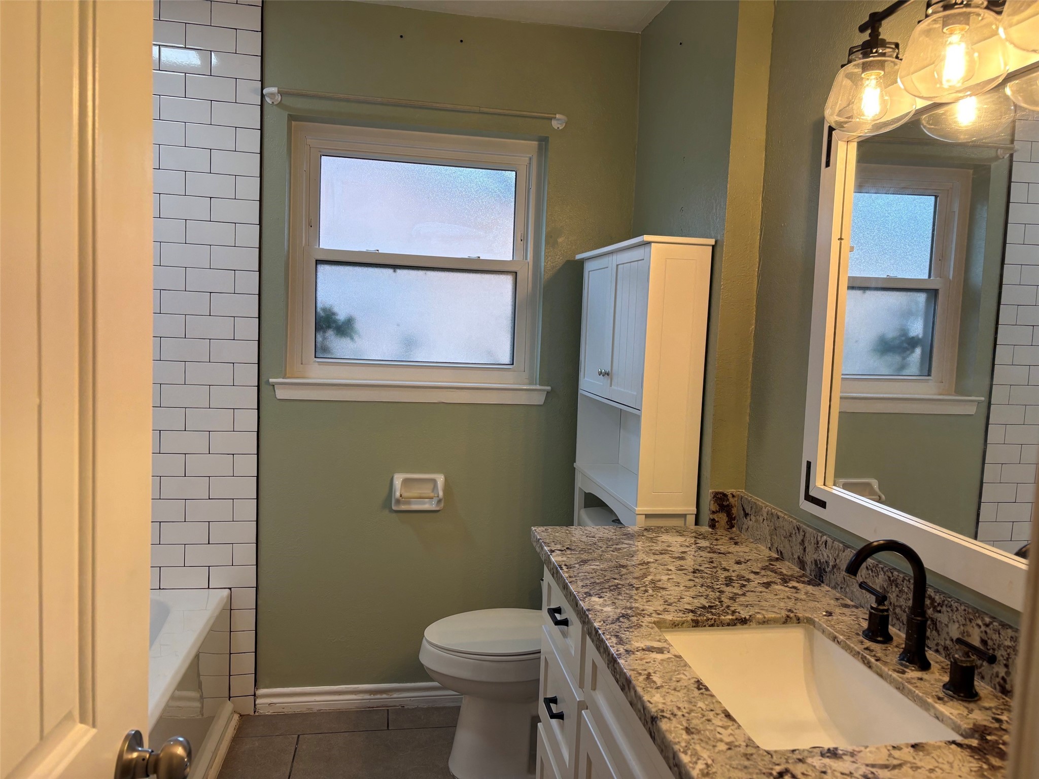 303 Crestwood Street, Clute, TX 77531