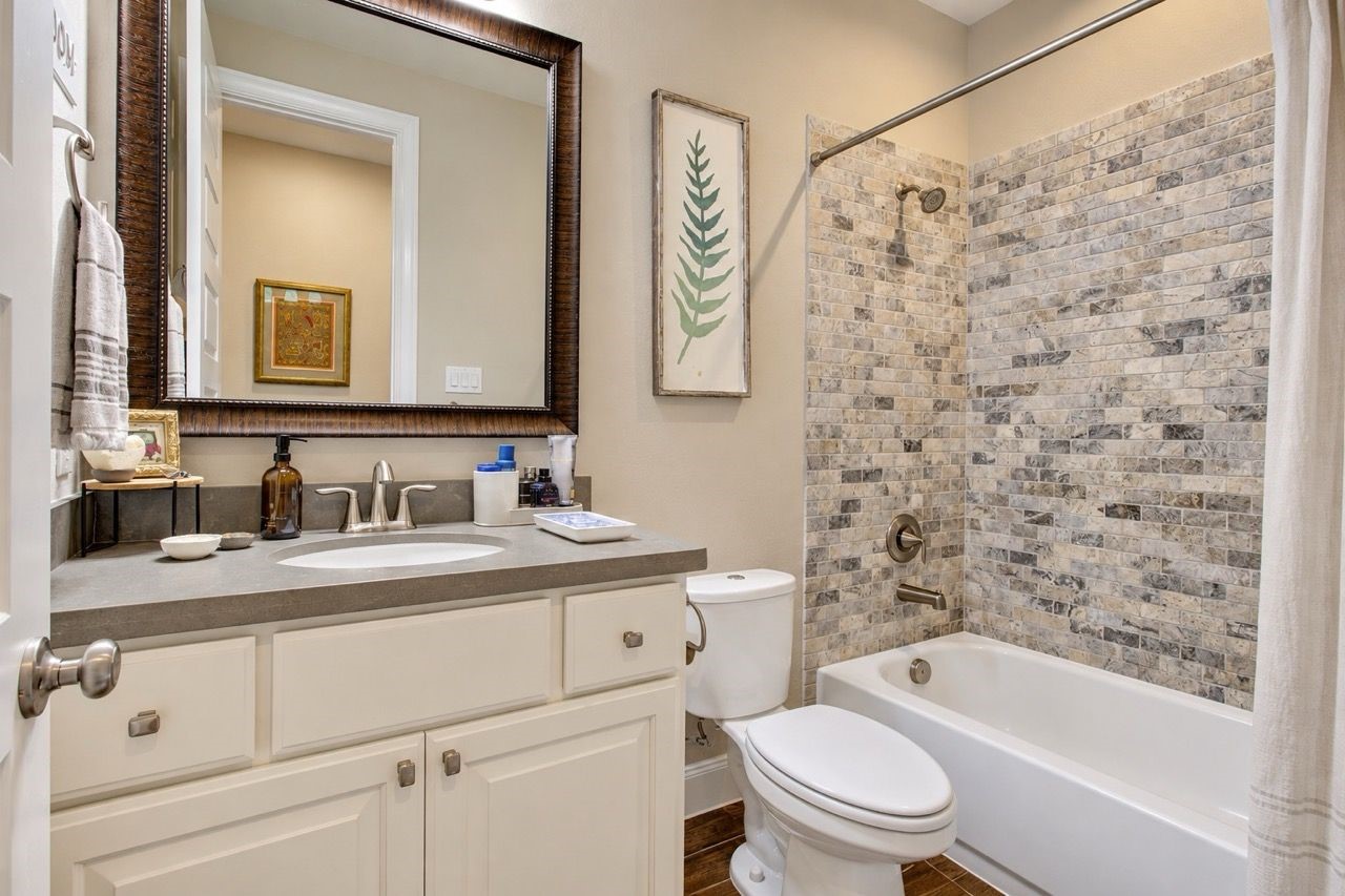 194 Monarch Trail, Sugar Land, TX 77498