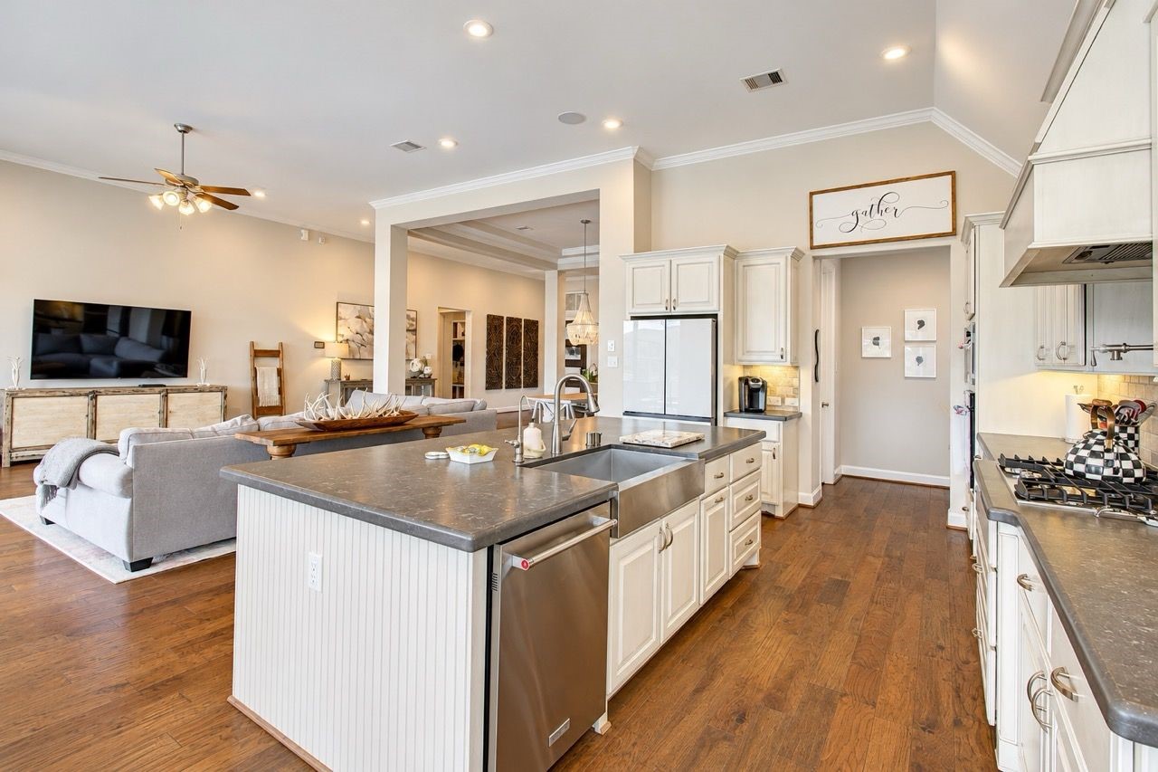 194 Monarch Trail, Sugar Land, TX 77498