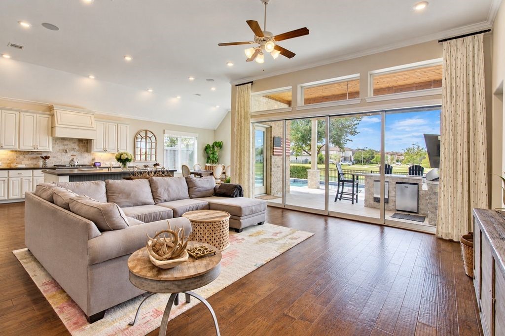 194 Monarch Trail, Sugar Land, TX 77498