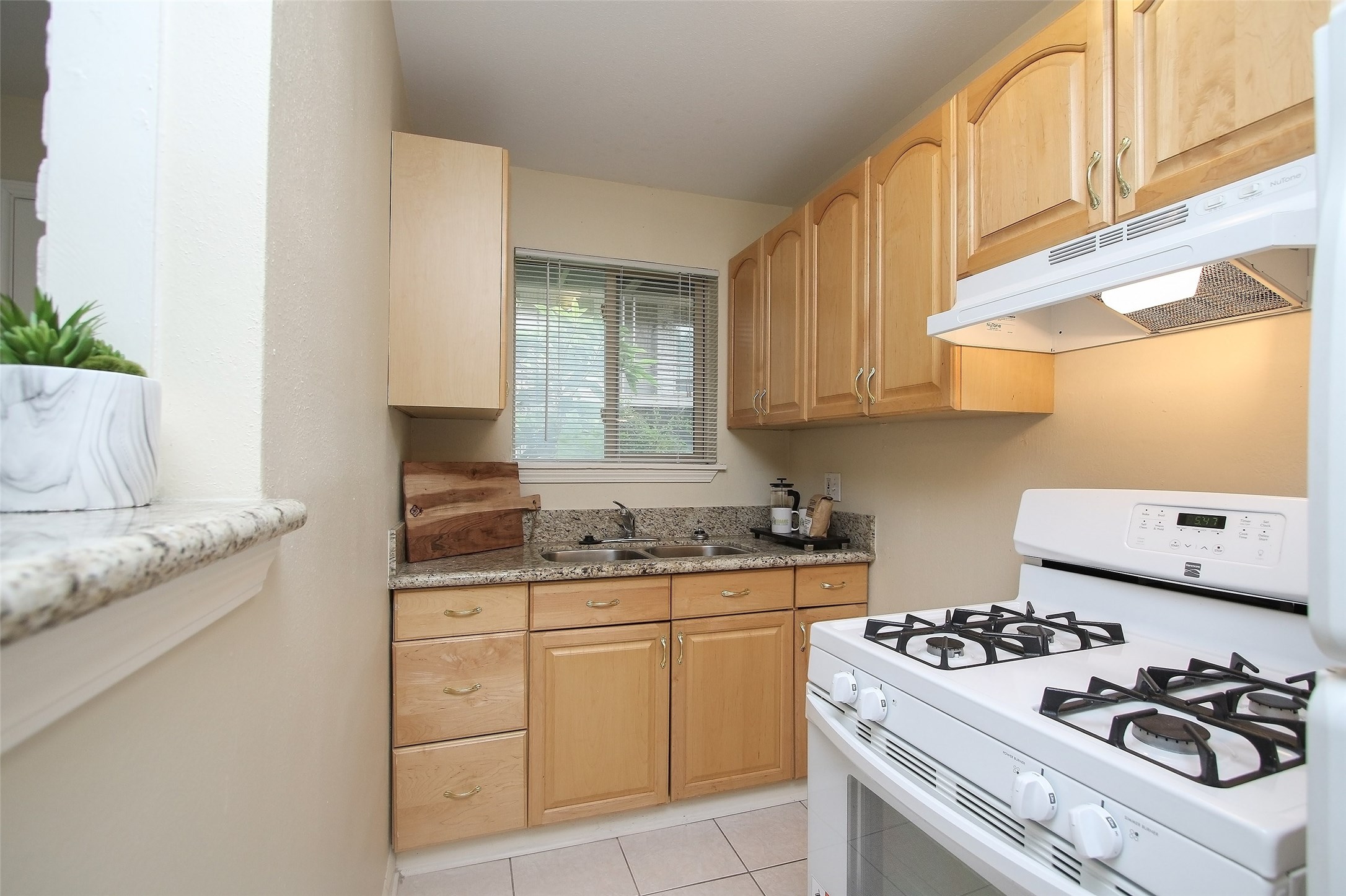 2212 Morse, #4, Houston, TX 77019