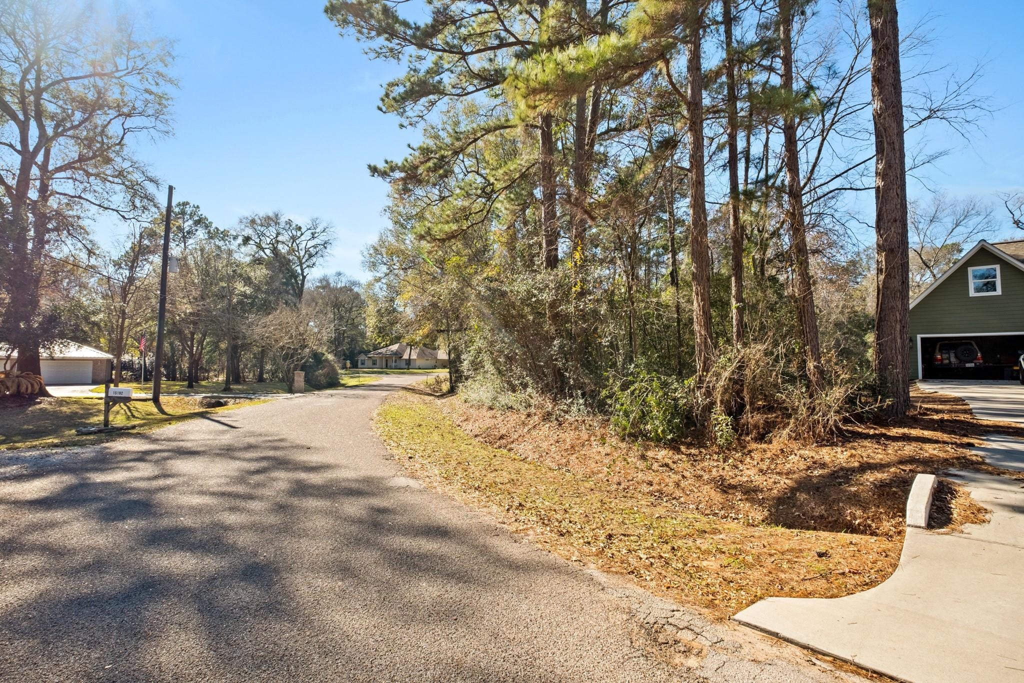 0 Paradise View Dr, Willis, TX 77318
