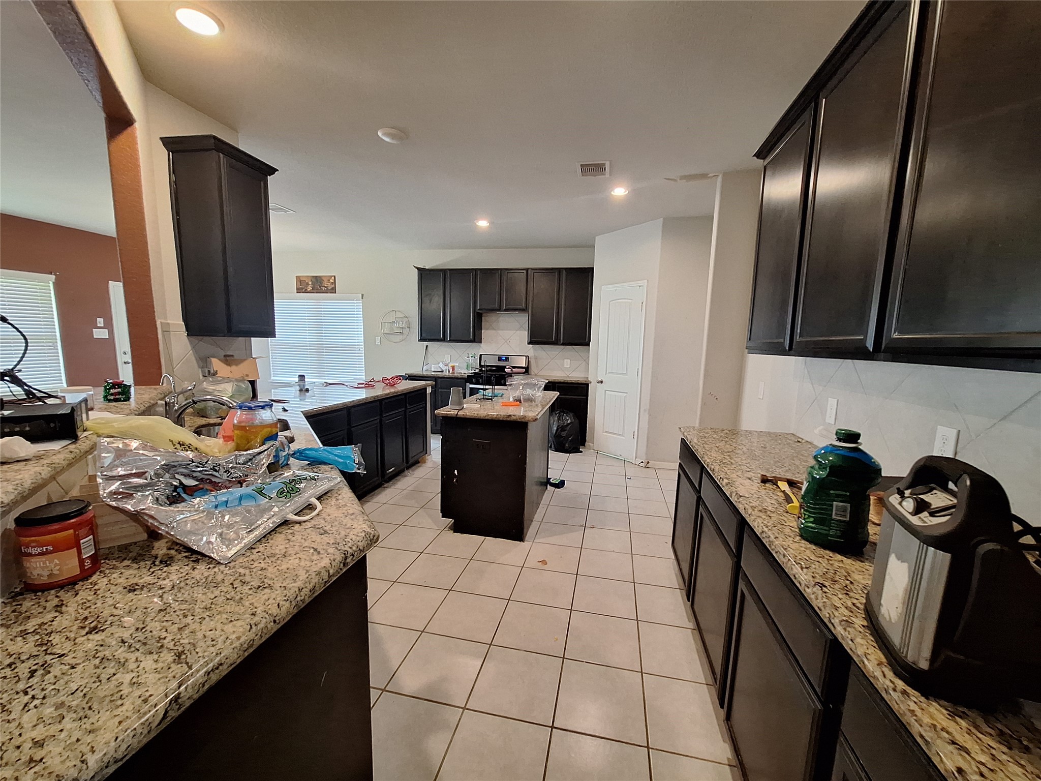 211 Sea Breeze Drive, Bacliff, TX 77518