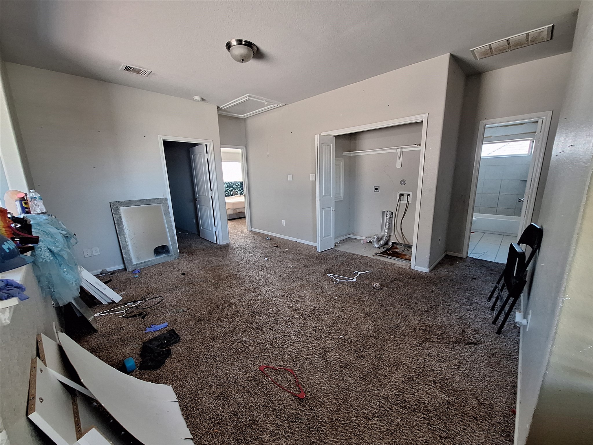 211 Sea Breeze Drive, Bacliff, TX 77518