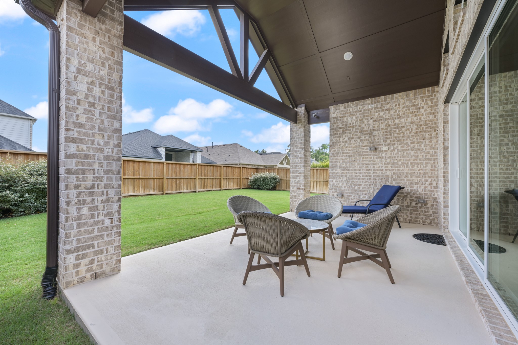 7361 Grandview Meadow Drive, Magnolia, TX 77354