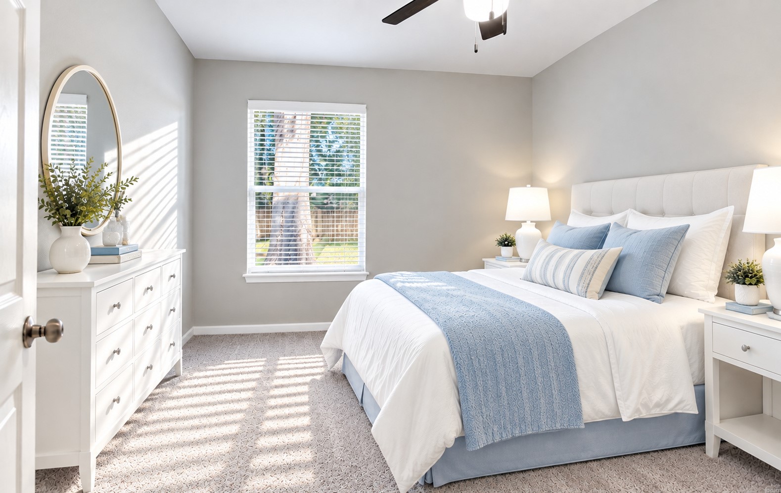 One of the secondary bedrooms!
*This photo has been virtually staged*