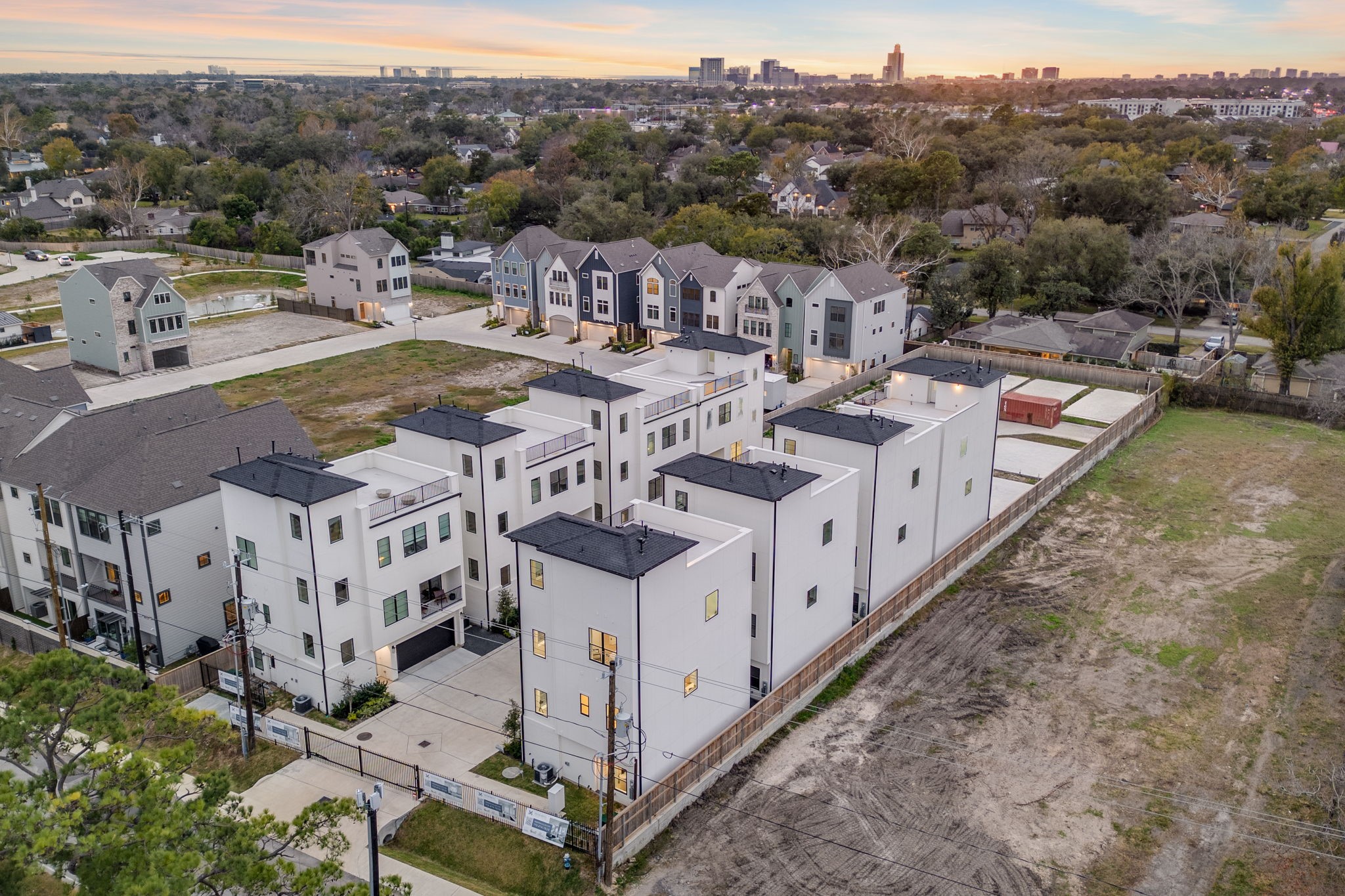 8710-8712 Ojeman Villas Drive, Houston, TX 77055