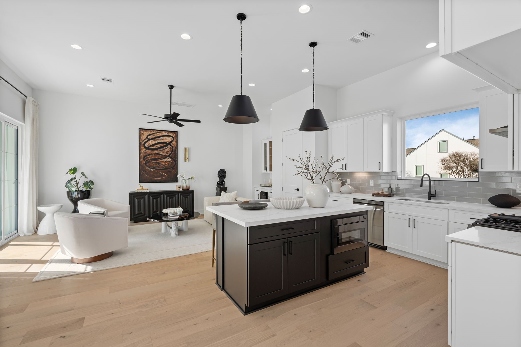8710-8712 Ojeman Villas Drive, Houston, TX 77055