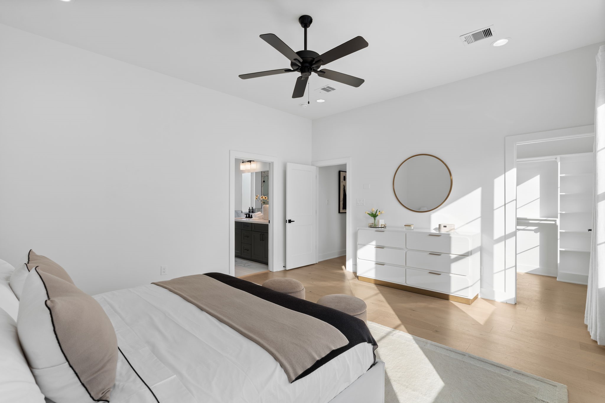 8710-8712 Ojeman Villas Drive, Houston, TX 77055