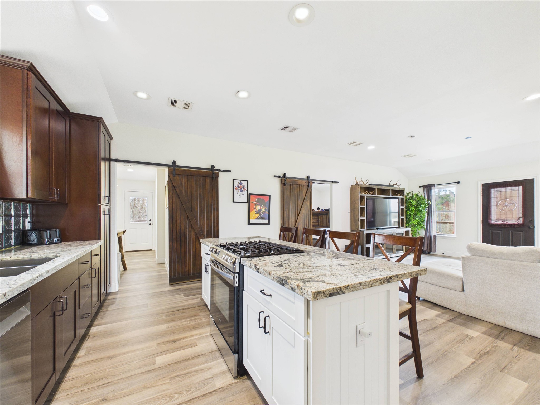4506 Linninger Lane, Dickinson, TX 77539