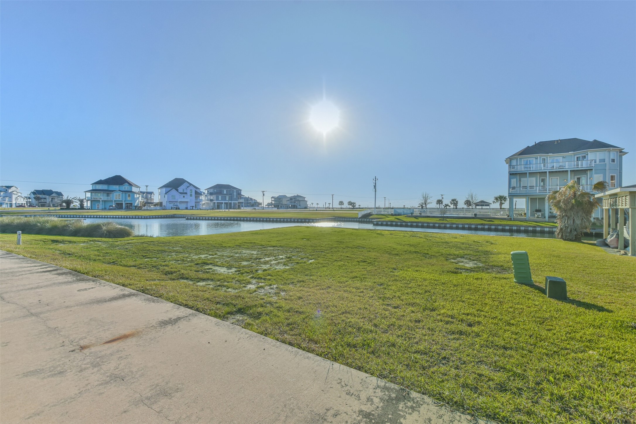 8 Fleming, Hitchcock, TX 77563