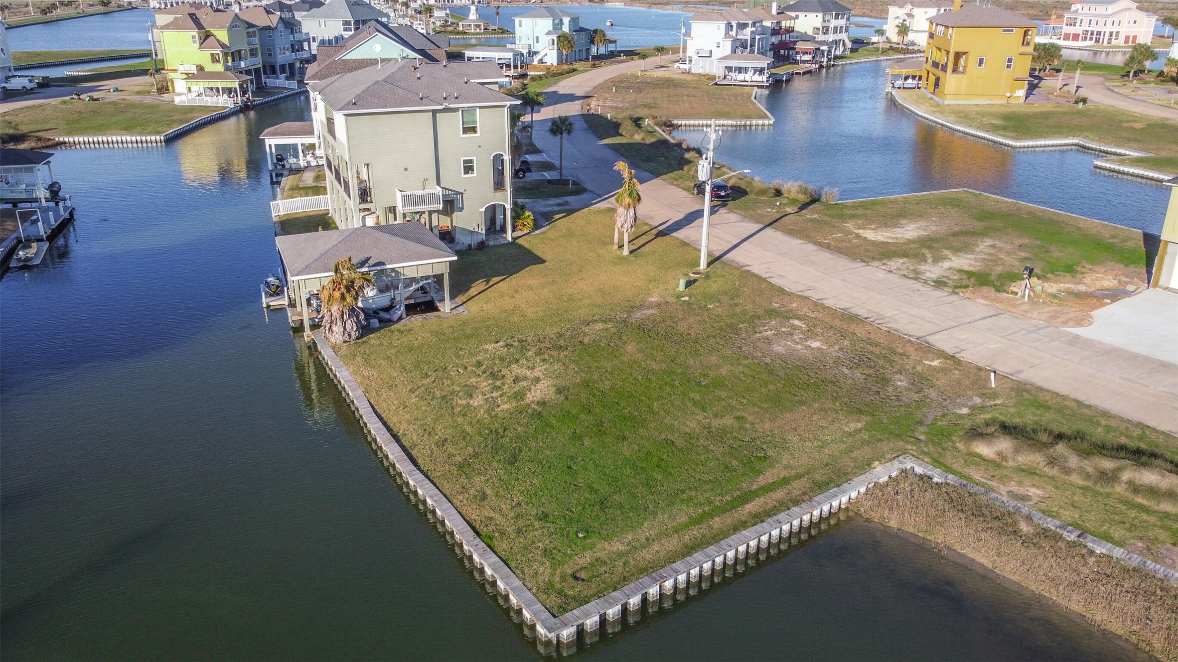 8 Fleming, Hitchcock, TX 77563