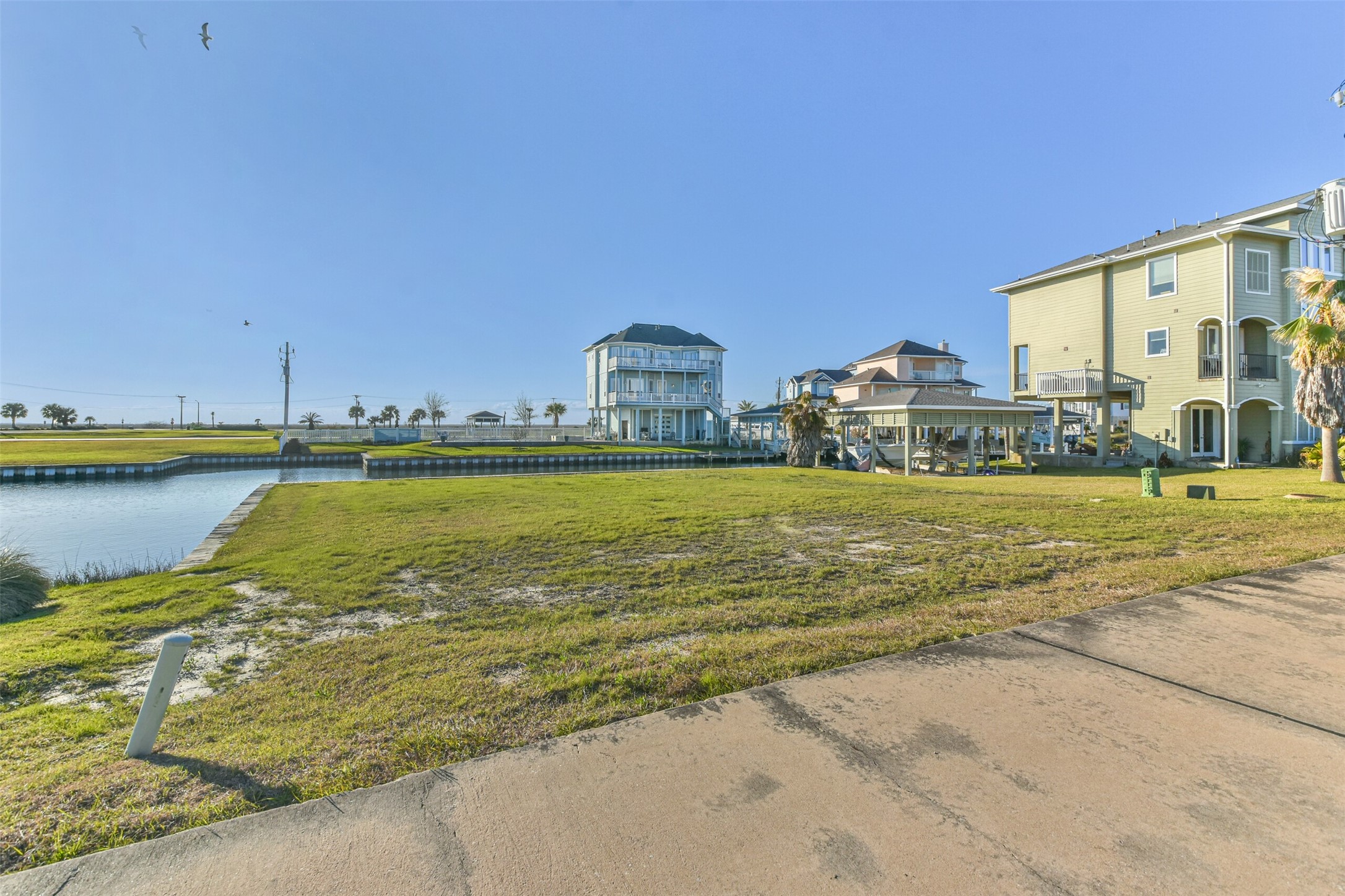 8 Fleming, Hitchcock, TX 77563