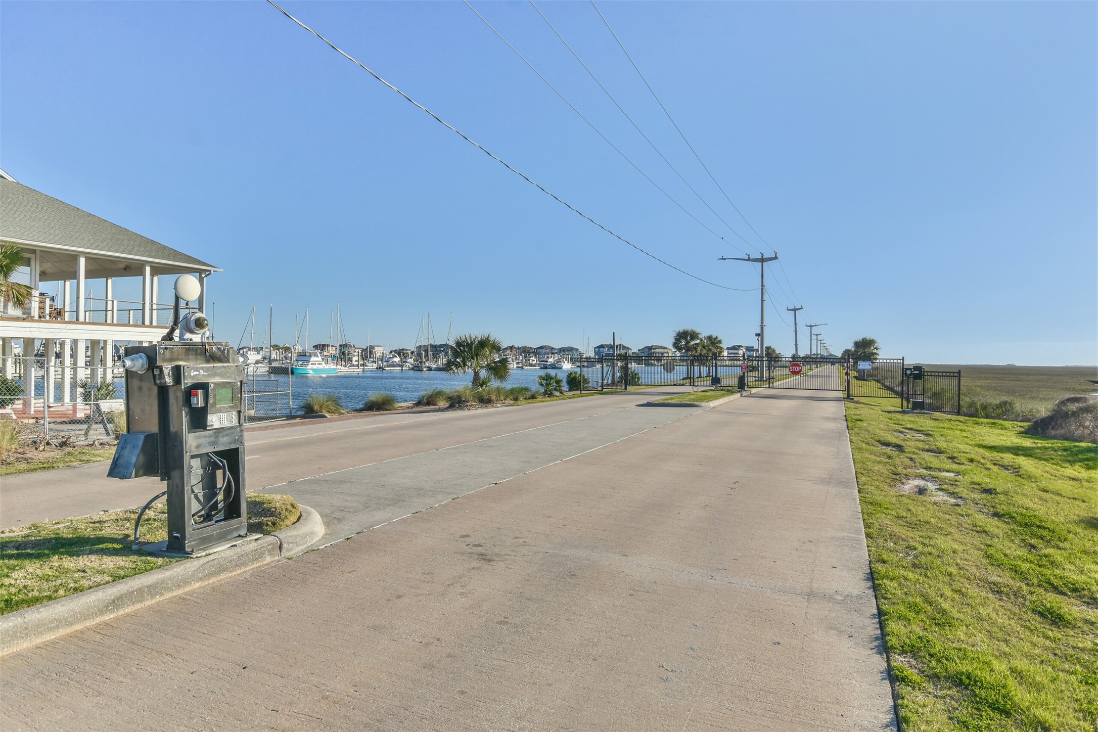 8 Fleming, Hitchcock, TX 77563